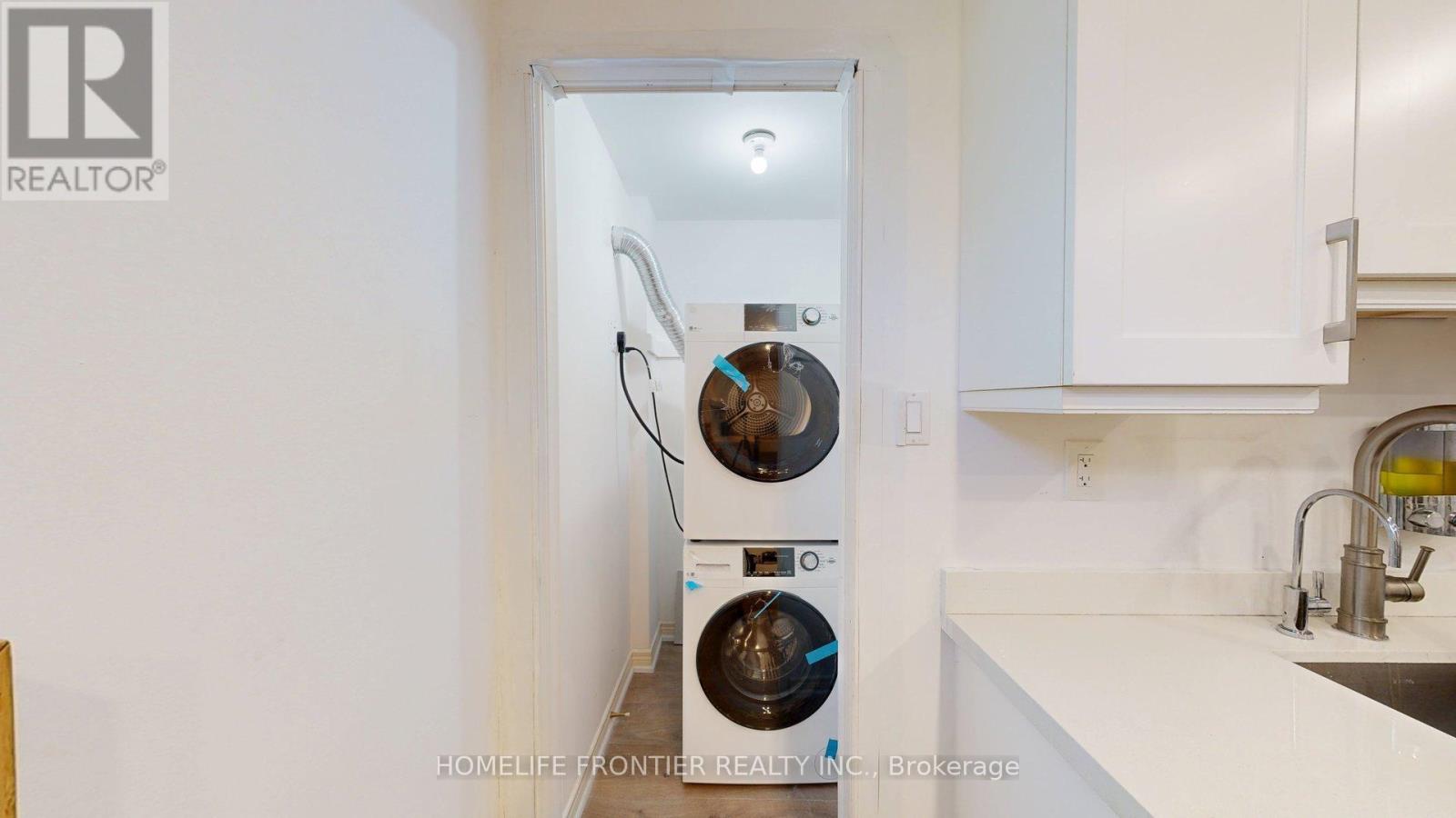 22a Avonlea Place, Richmond Hill, Ontario  L4B 3N8 - Photo 23 - N12836884