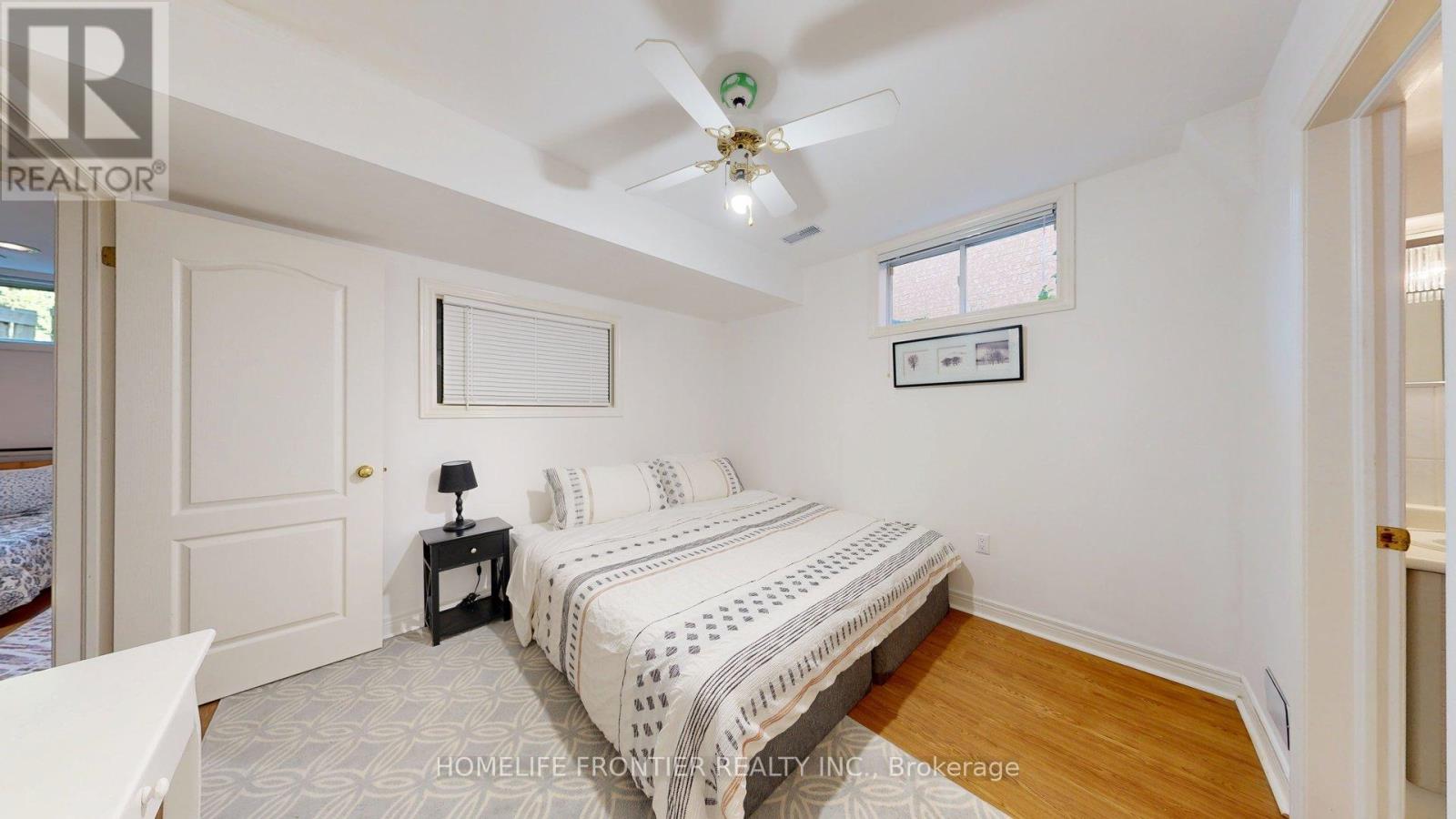 22a Avonlea Place, Richmond Hill, Ontario  L4B 3N8 - Photo 13 - N12836884