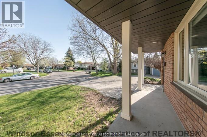 1469 Azalia Crescent, Windsor, Ontario  N8W 5C4 - Photo 3 - 26004389