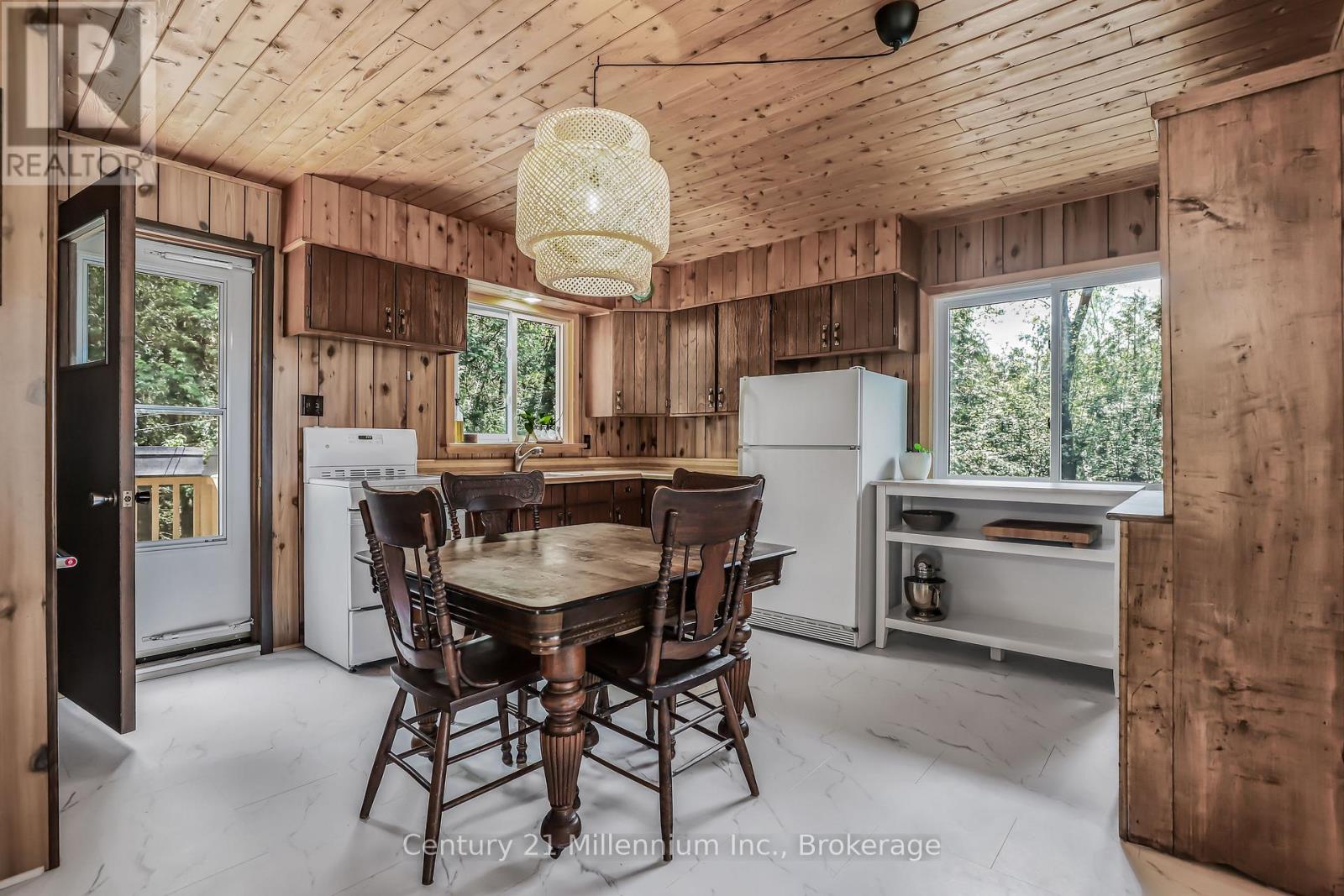 24 Miramichi Bay Road, Saugeen Shores, Ontario  N0H 2C6 - Photo 18 - X12838164