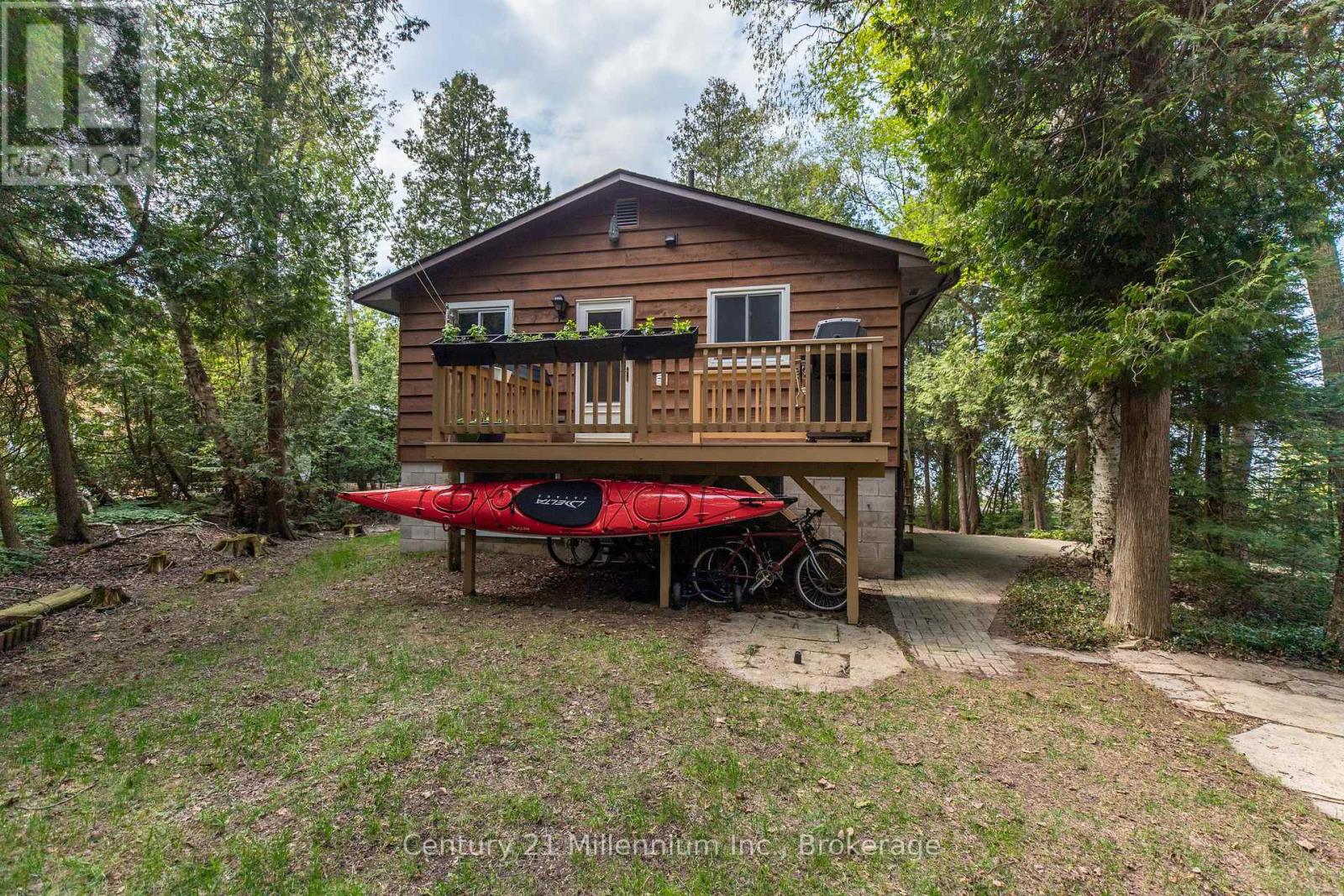 24 Miramichi Bay Road, Saugeen Shores, Ontario  N0H 2C6 - Photo 9 - X12838164