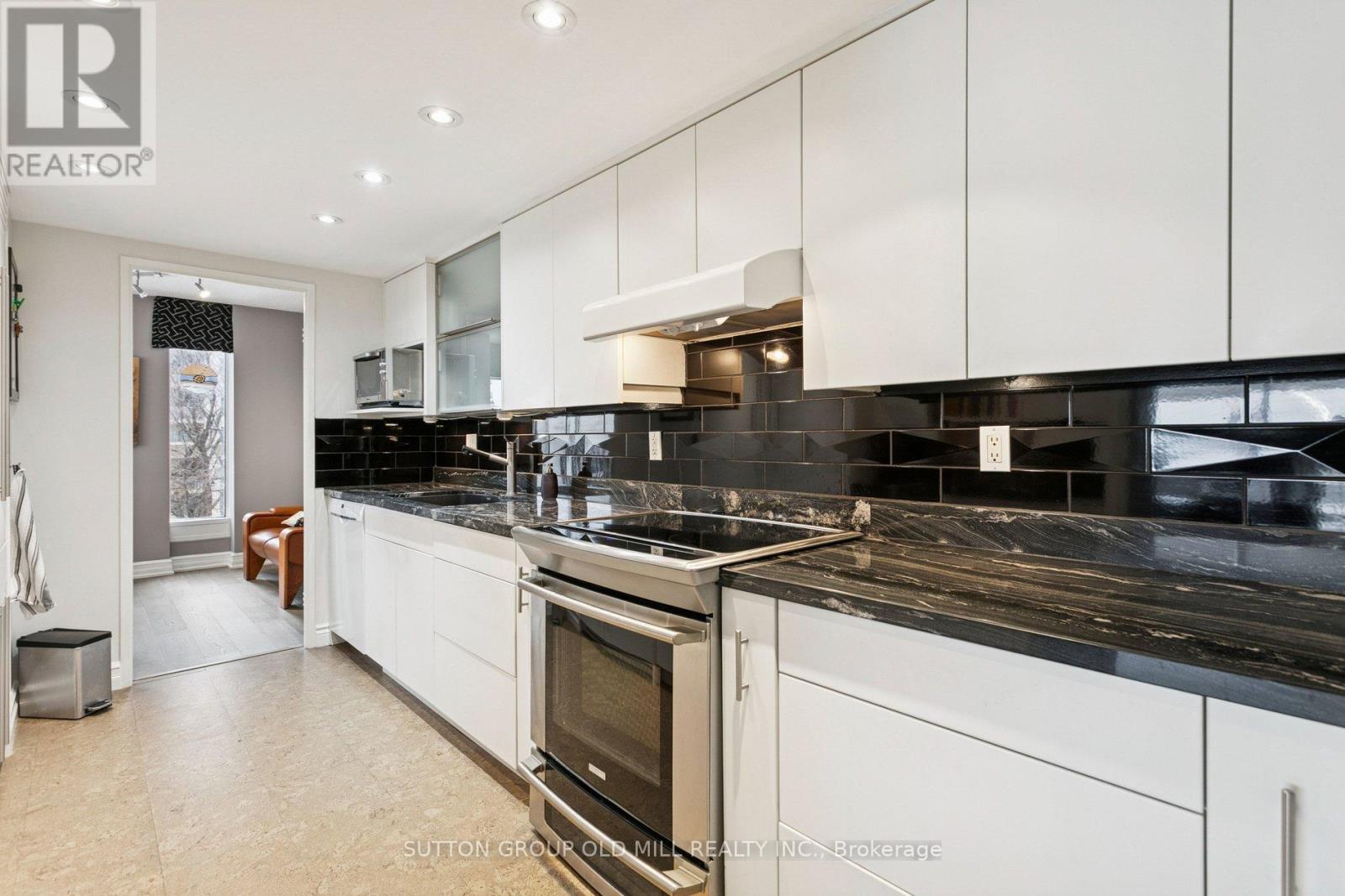 #406 - 2045 Lakeshore Boulevard W, Toronto, Ontario M8V 2Z6 - Photo 11 - W12837046