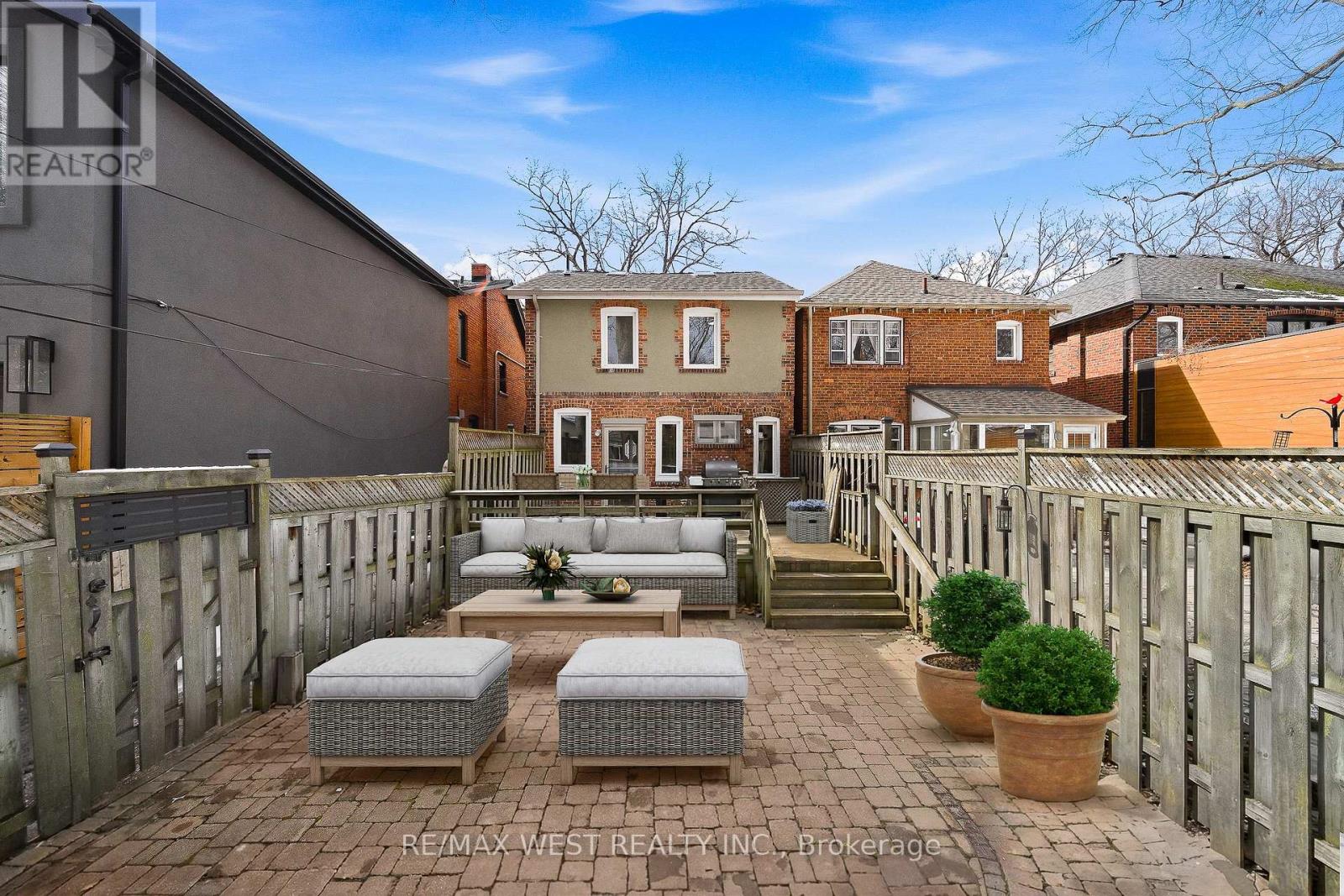 299 Armadale Avenue, Toronto, Ontario  M6S 3X5 - Photo 33 - W12836034