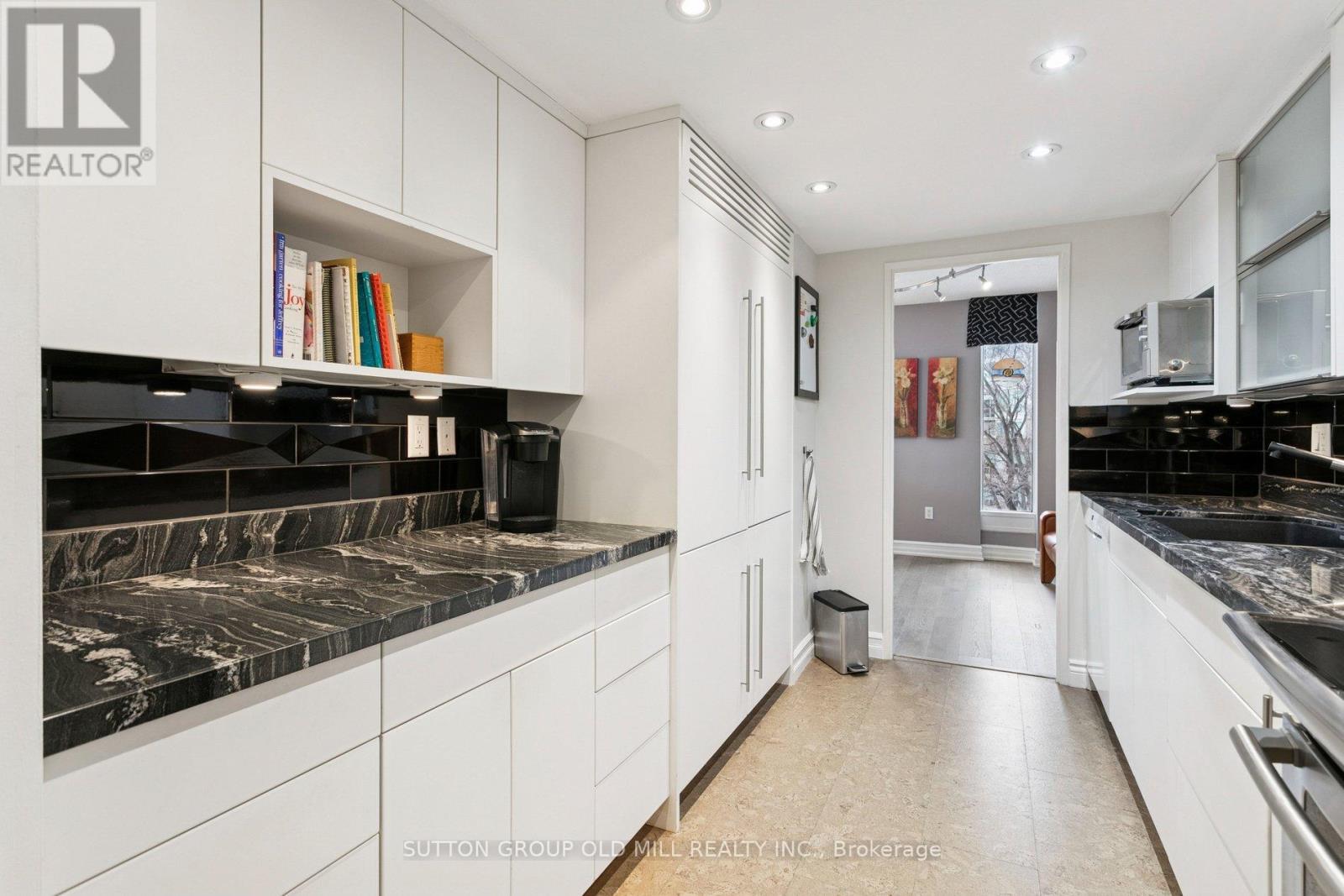 #406 - 2045 Lakeshore Boulevard W, Toronto, Ontario M8V 2Z6 - Photo 12 - W12837046