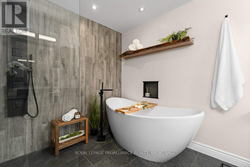 1075 Greenwood Park Drive, Kingston, Ontario K7K 7C8 - Photo 22 - X12838198