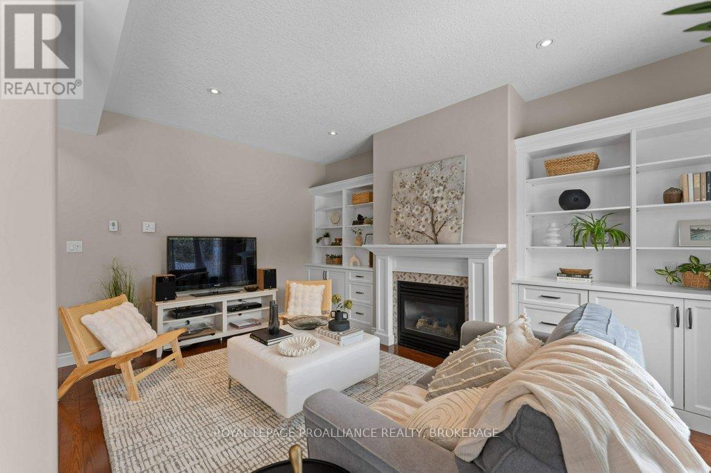 1075 Greenwood Park Drive, Kingston, Ontario K7K 7C8 - Photo 9 - X12838198