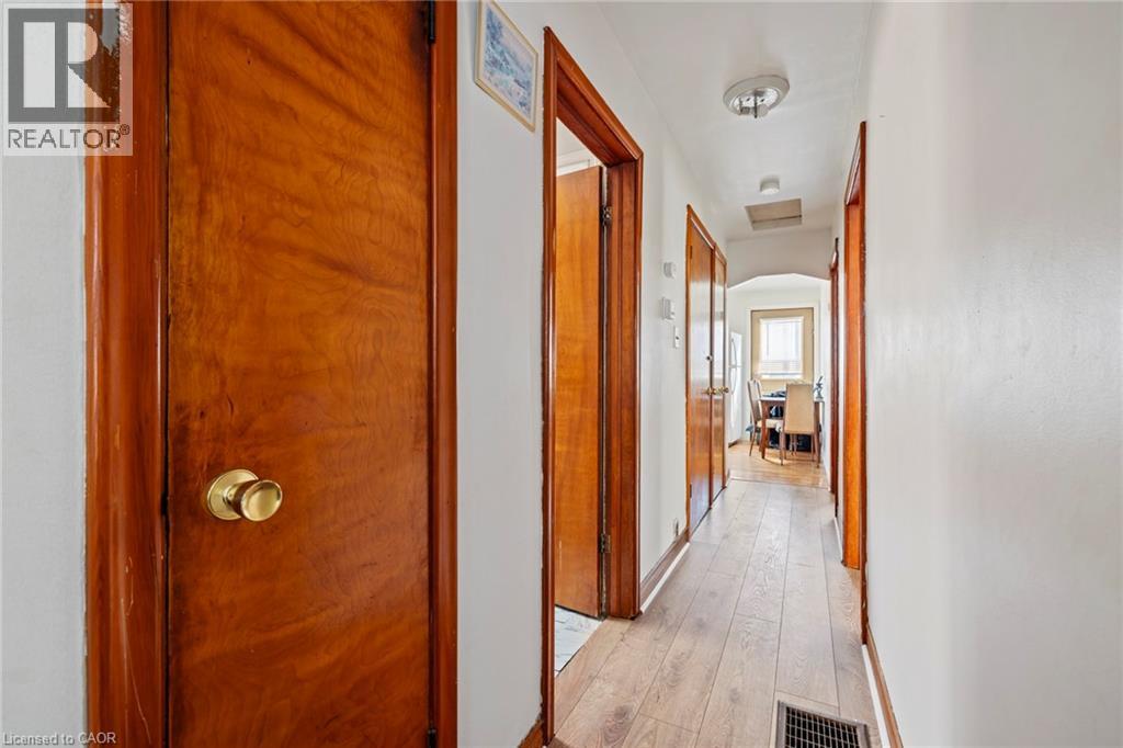 201 East 23rd. Street, Hamilton, Ontario  L8V 2X2 - Photo 7 - 40806691