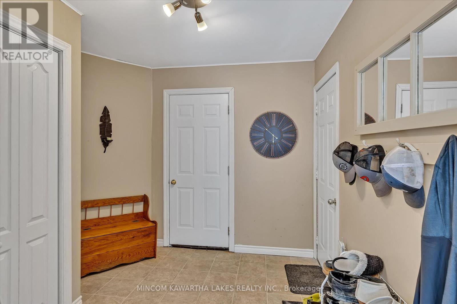 1405 Hiawatha Line, Otonabee-South Monaghan, Ontario  K9J 6X8 - Photo 16 - X12838342