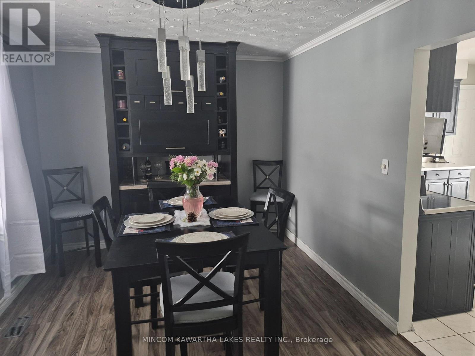 1405 Hiawatha Line, Otonabee-South Monaghan, Ontario  K9J 6X8 - Photo 9 - X12838342