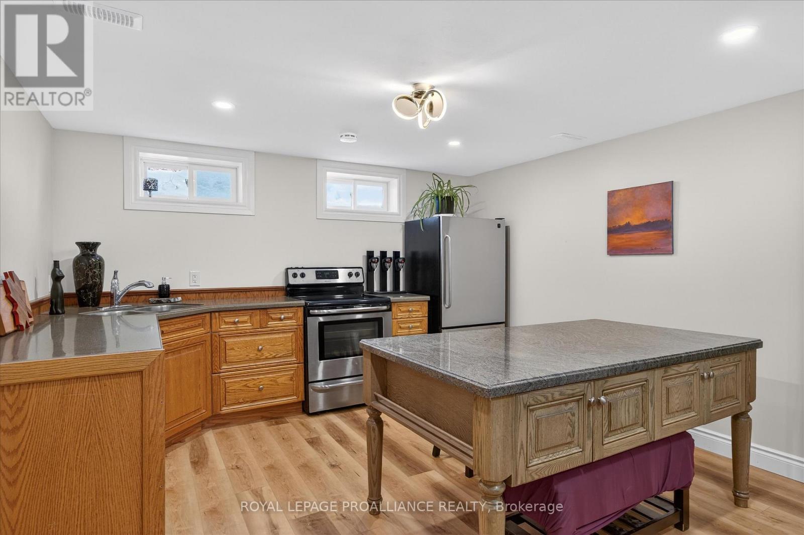 960 Weller Street N, Peterborough (Monaghan Ward 2), Ontario  K9J 4Y2 - Photo 31 - X12838398