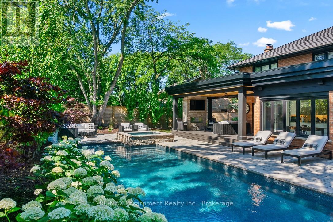 484 Aspen Forest Drive, Oakville, Ontario  L6J 6H7 - Photo 27 - W12837064