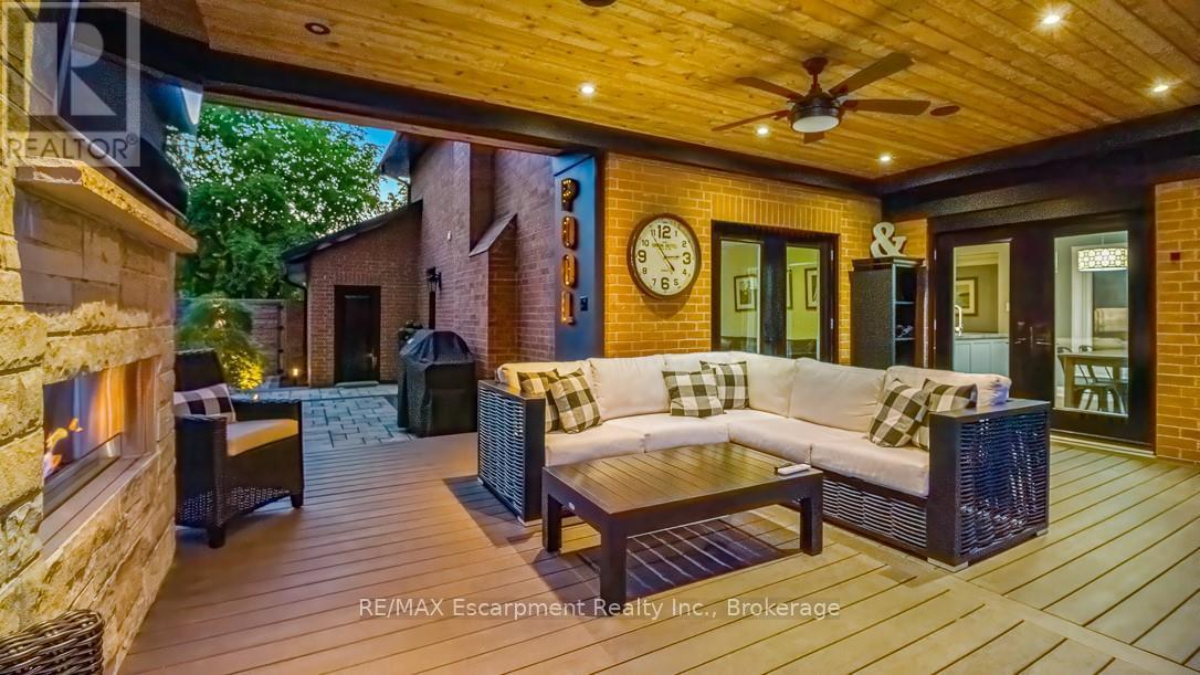 484 Aspen Forest Drive, Oakville, Ontario  L6J 6H7 - Photo 35 - W12837064