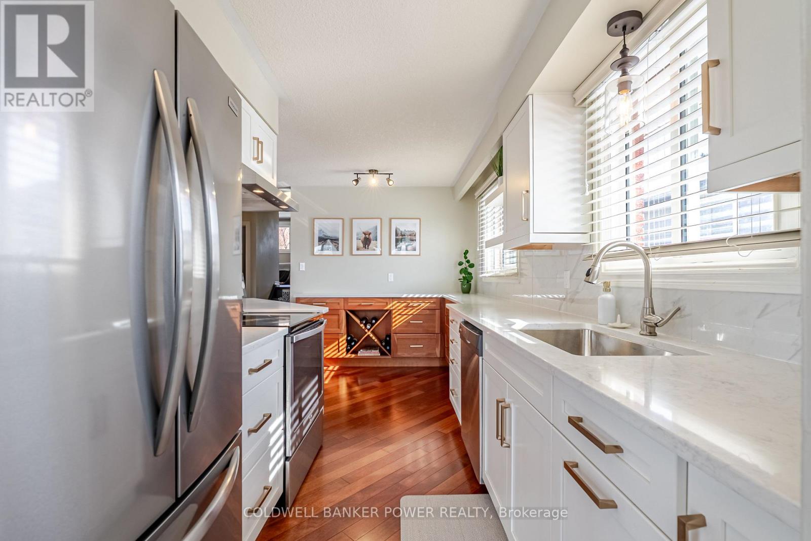 18 Stirling Crescent, St. Thomas, Ontario  N5P 3R3 - Photo 11 - X12838140