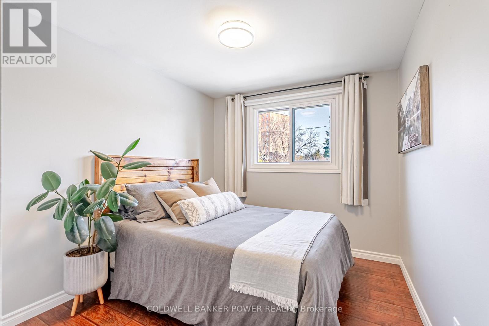 18 Stirling Crescent, St. Thomas, Ontario  N5P 3R3 - Photo 15 - X12838140