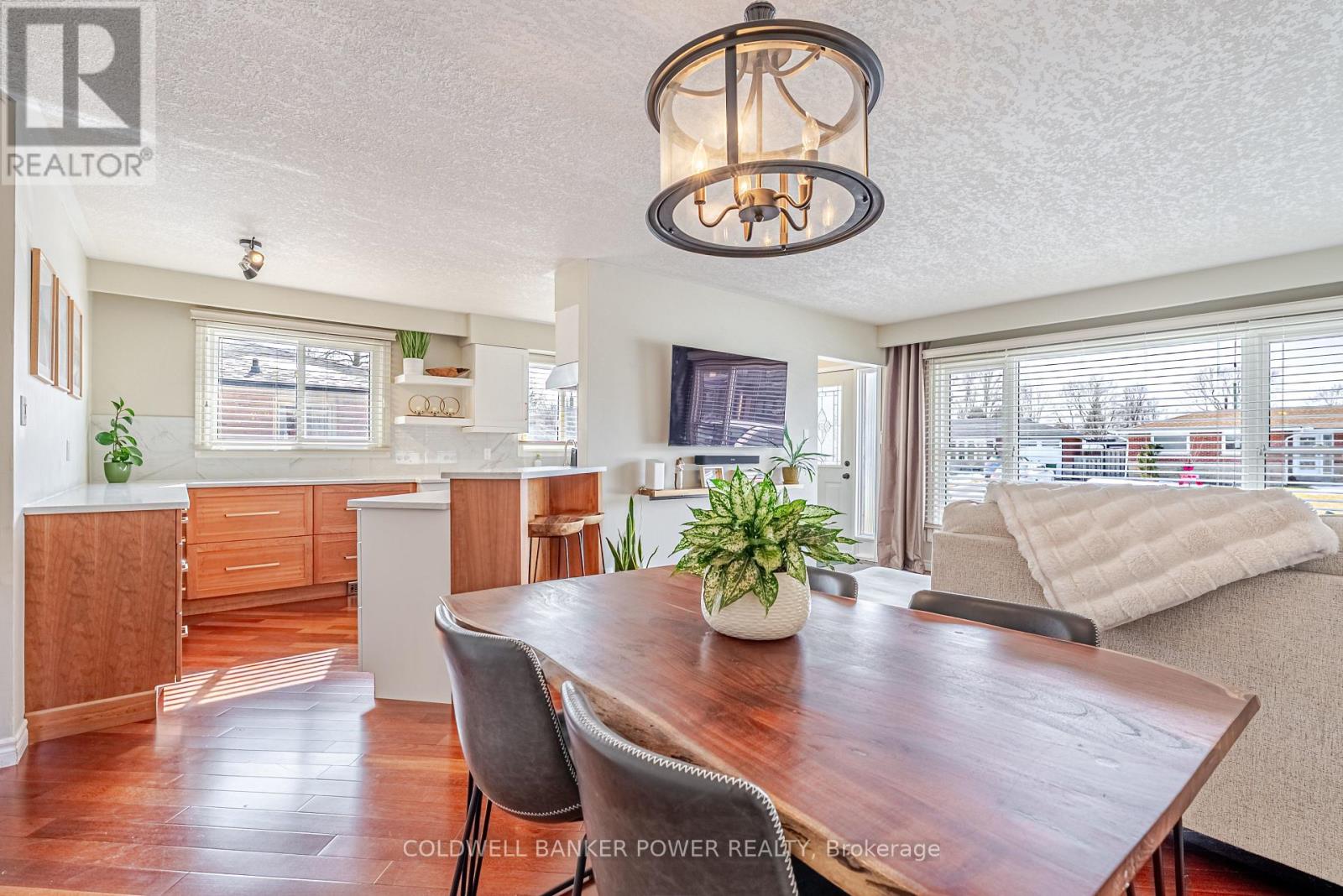 18 Stirling Crescent, St. Thomas, Ontario  N5P 3R3 - Photo 8 - X12838140