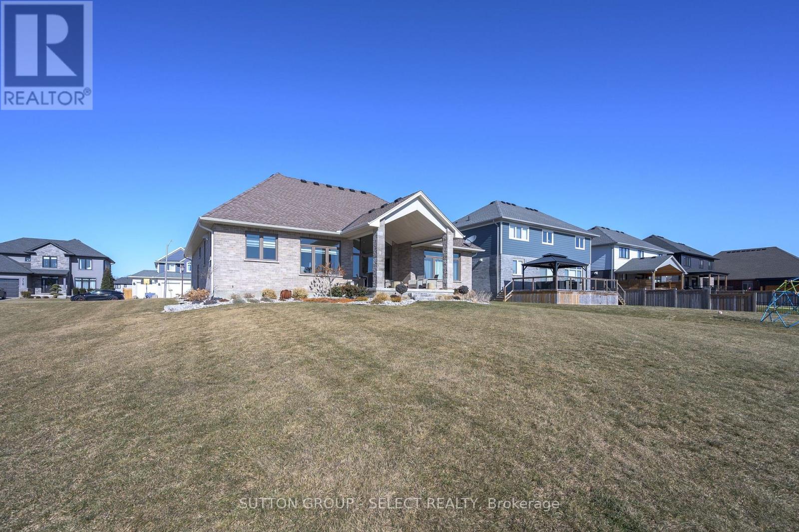 723 Pondhaven Road, Strathroy-Caradoc, Ontario  N0L 1W0 - Photo 33 - X12838252