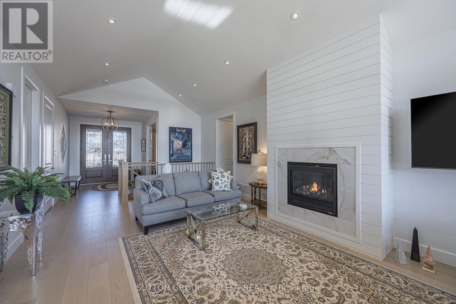 723 Pondhaven Road, Strathroy-Caradoc, Ontario  N0L 1W0 - Photo 7 - X12838252