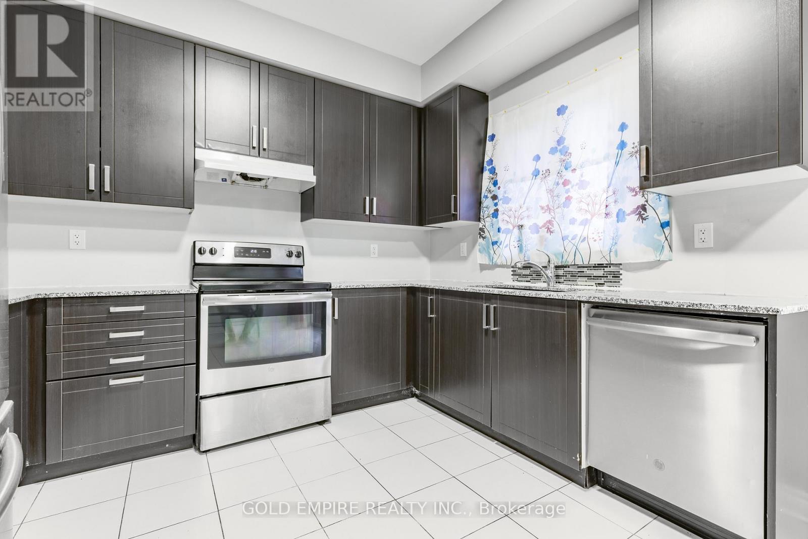 7511 Marpin Court, Niagara Falls, Ontario  L2H 0P3 - Photo 12 - X12838280