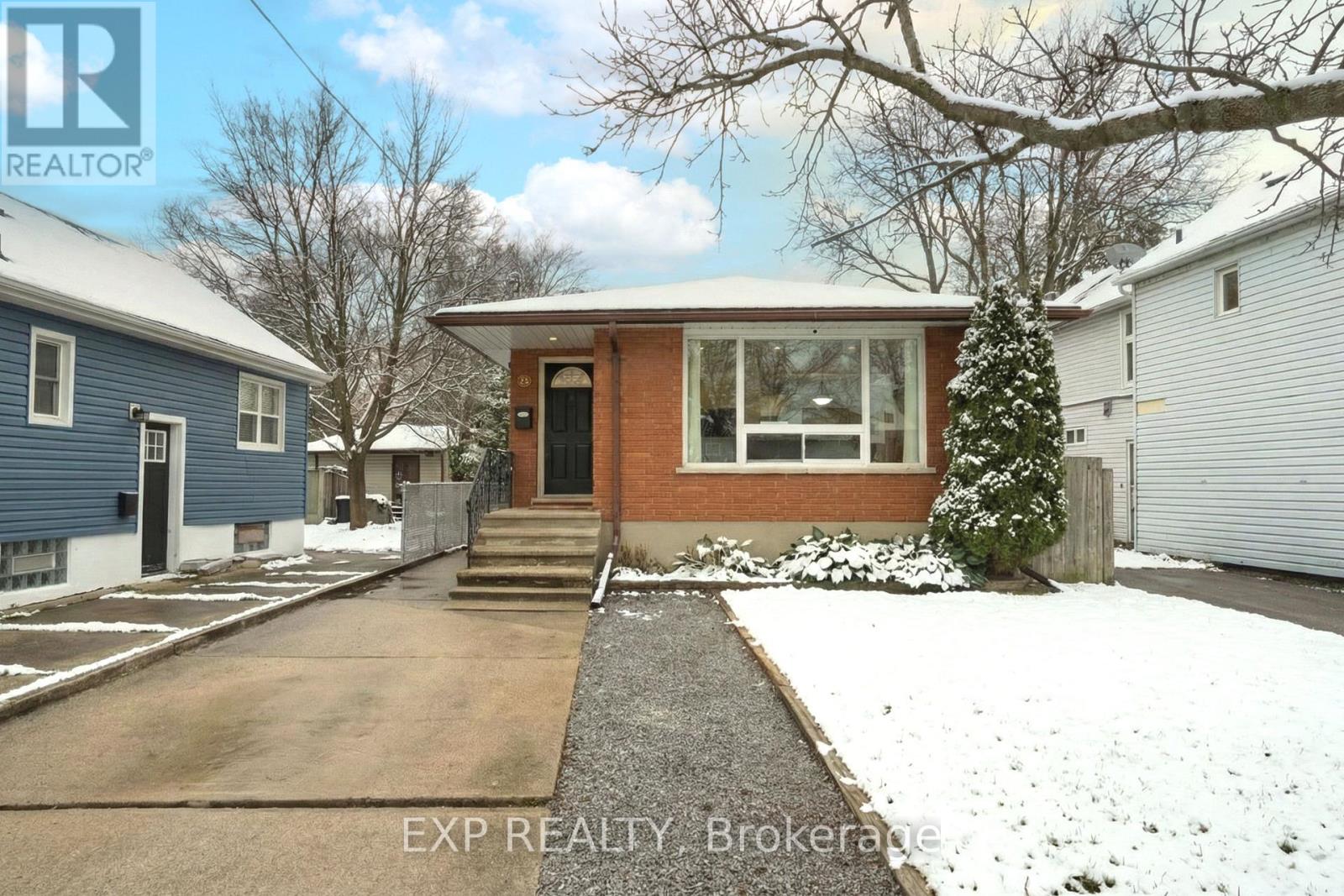 12 LAILEY STREET, St. Catharines, Ontario