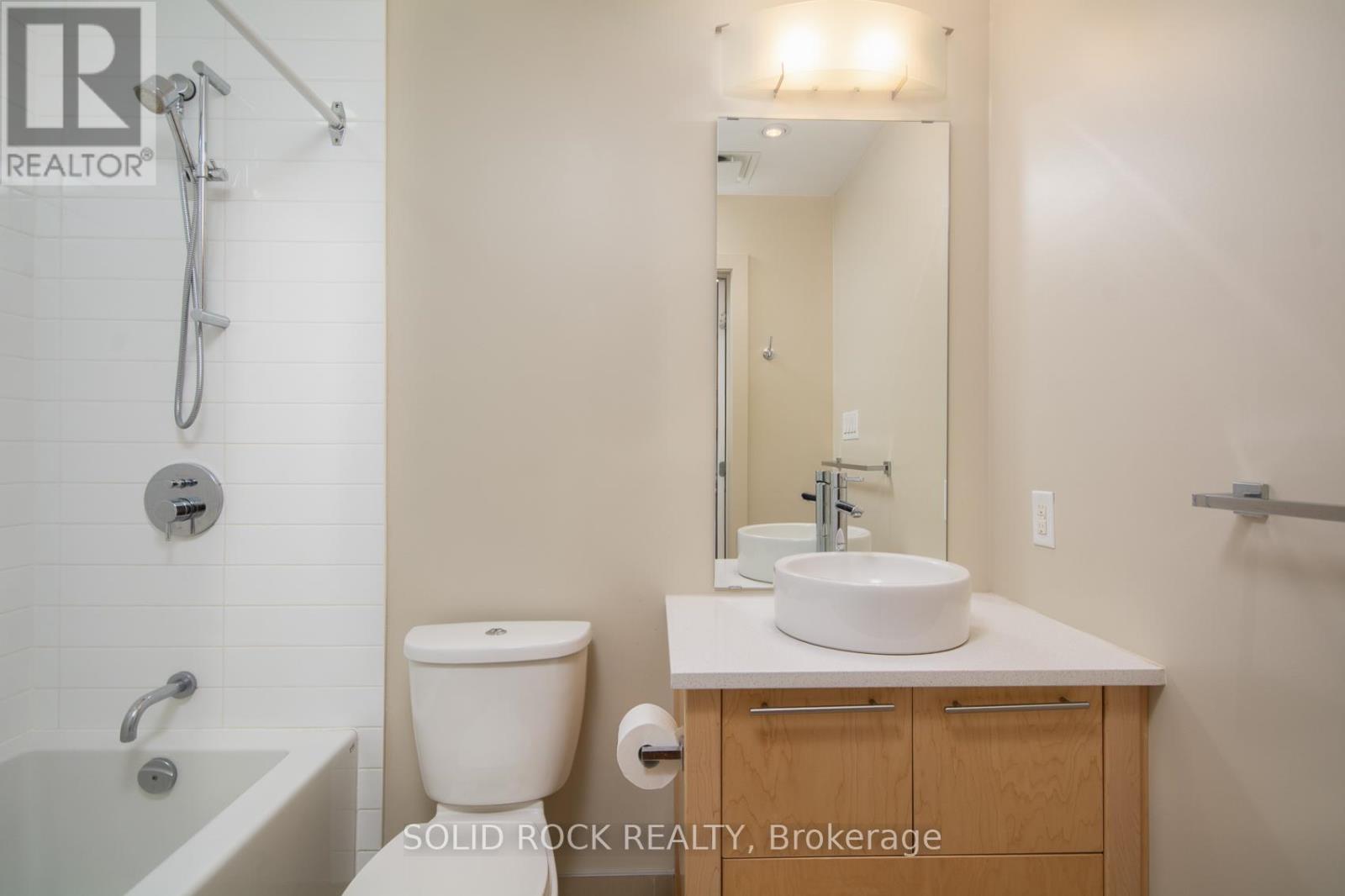 208 - 101 Richmond Road, Ottawa, Ontario  K1Z 0A6 - Photo 10 - X12838170