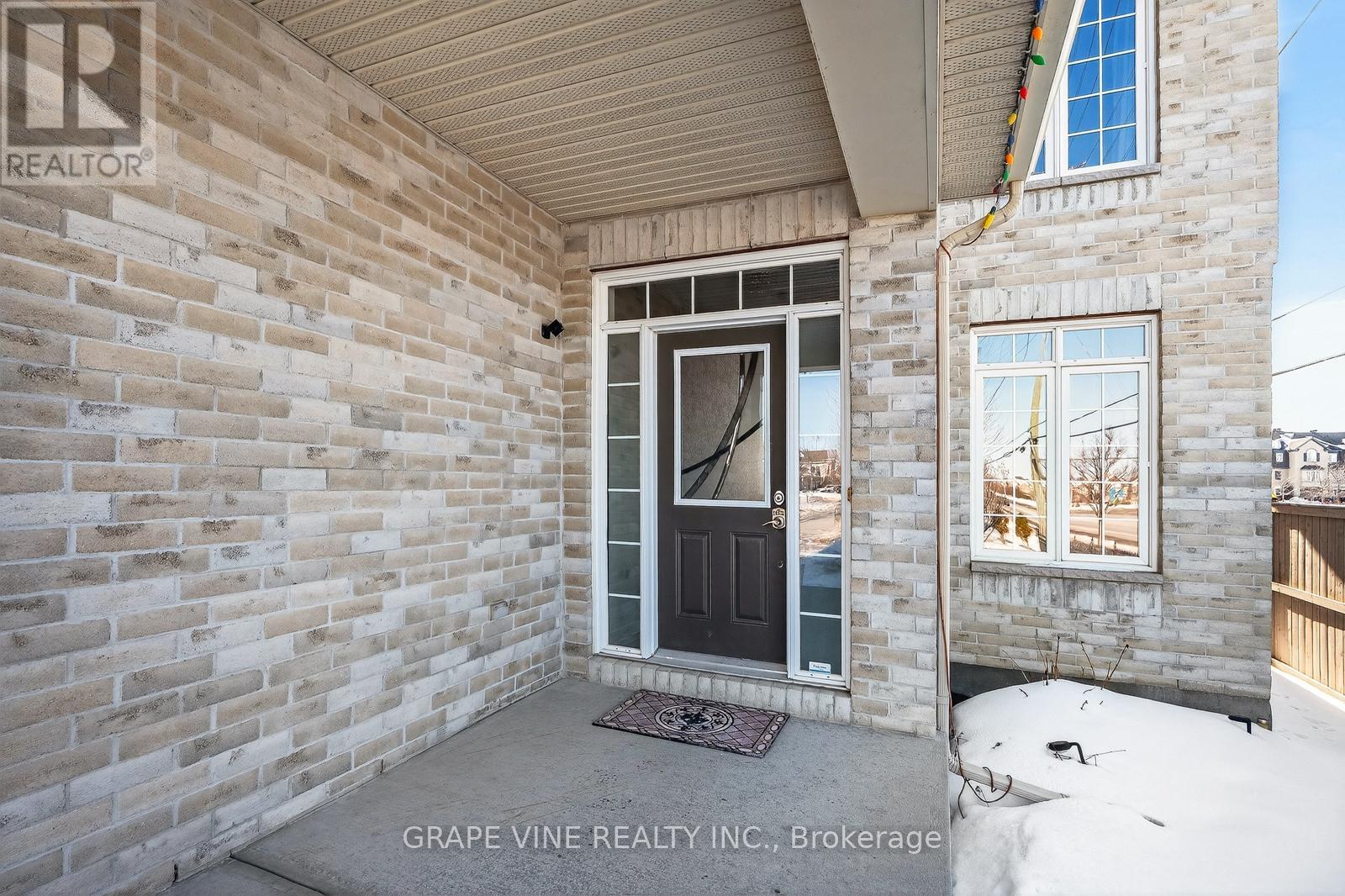 112 Sunita Crescent, Ottawa, Ontario  K2J 5S5 - Photo 3 - X12838276