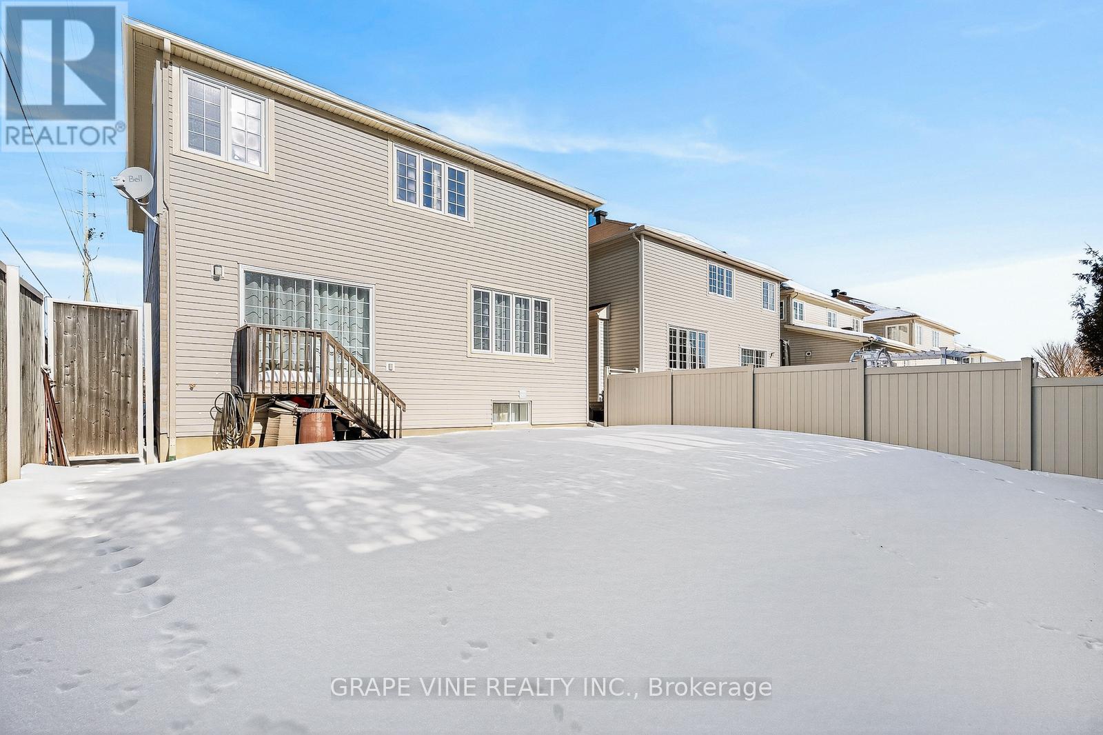 112 Sunita Crescent, Ottawa, Ontario  K2J 5S5 - Photo 5 - X12838276