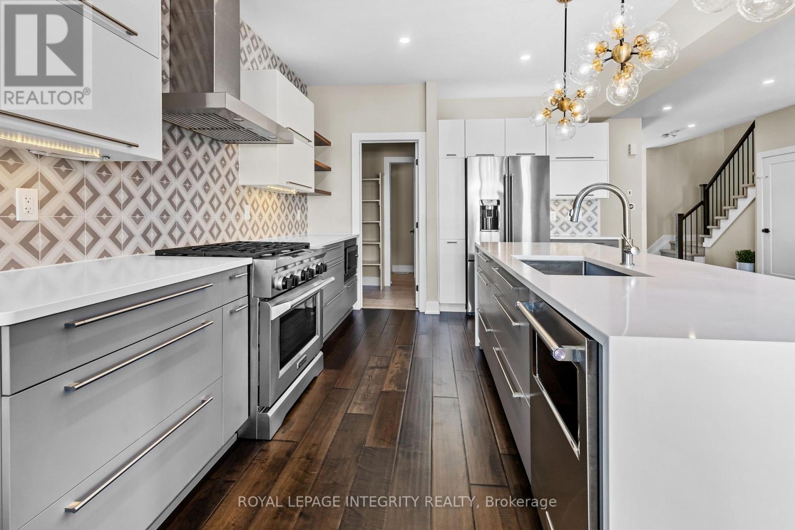 332 Haliburton Heights, Ottawa, Ontario  K2V 0G1 - Photo 14 - X12838350