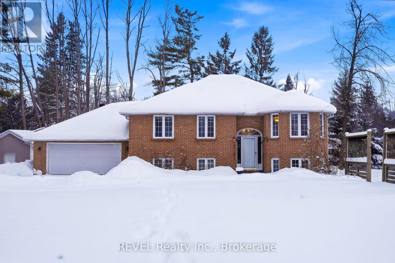 5 Barbara Avenue, Oro-Medonte, Ontario  L0L 2E0 - Photo 1 - S12838224