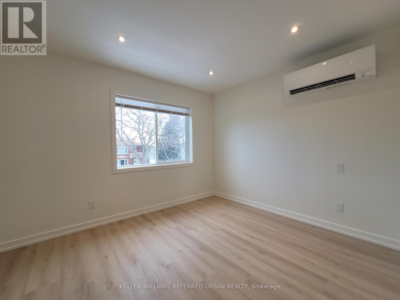 2 - 84 Foch Avenue, Toronto, Ontario  M8W 3X6 - Photo 7 - W12780472