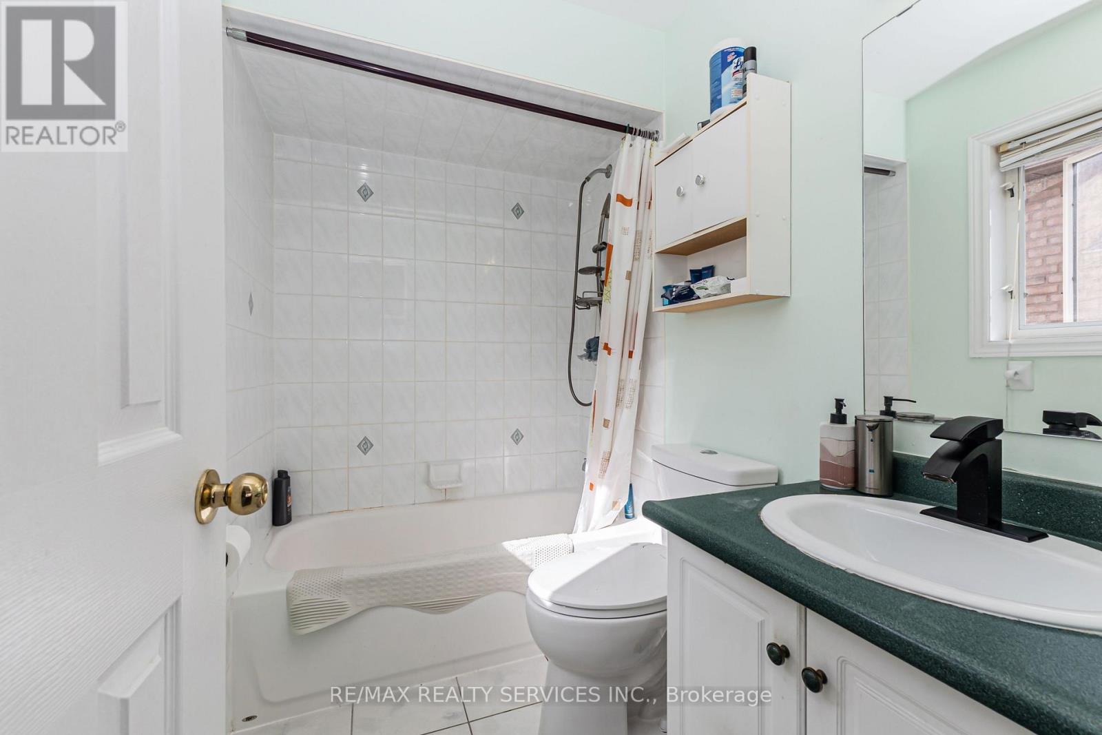 50 Sunny Glen Crescent, Brampton, Ontario  L7A 2C6 - Photo 28 - W12835874