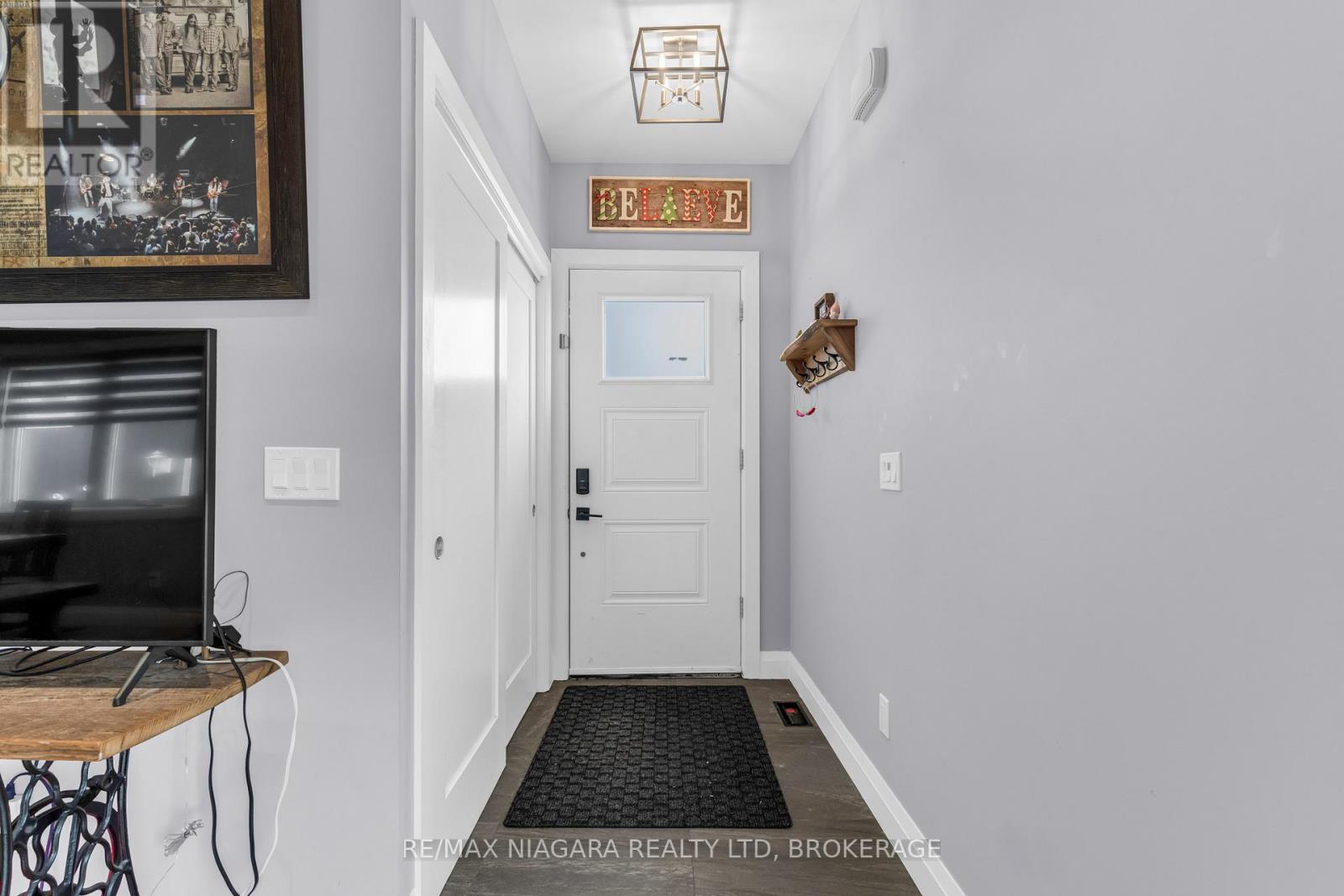 5 Heron Pointe Road, Port Colborne, Ontario  L3K 6A9 - Photo 4 - X12838248