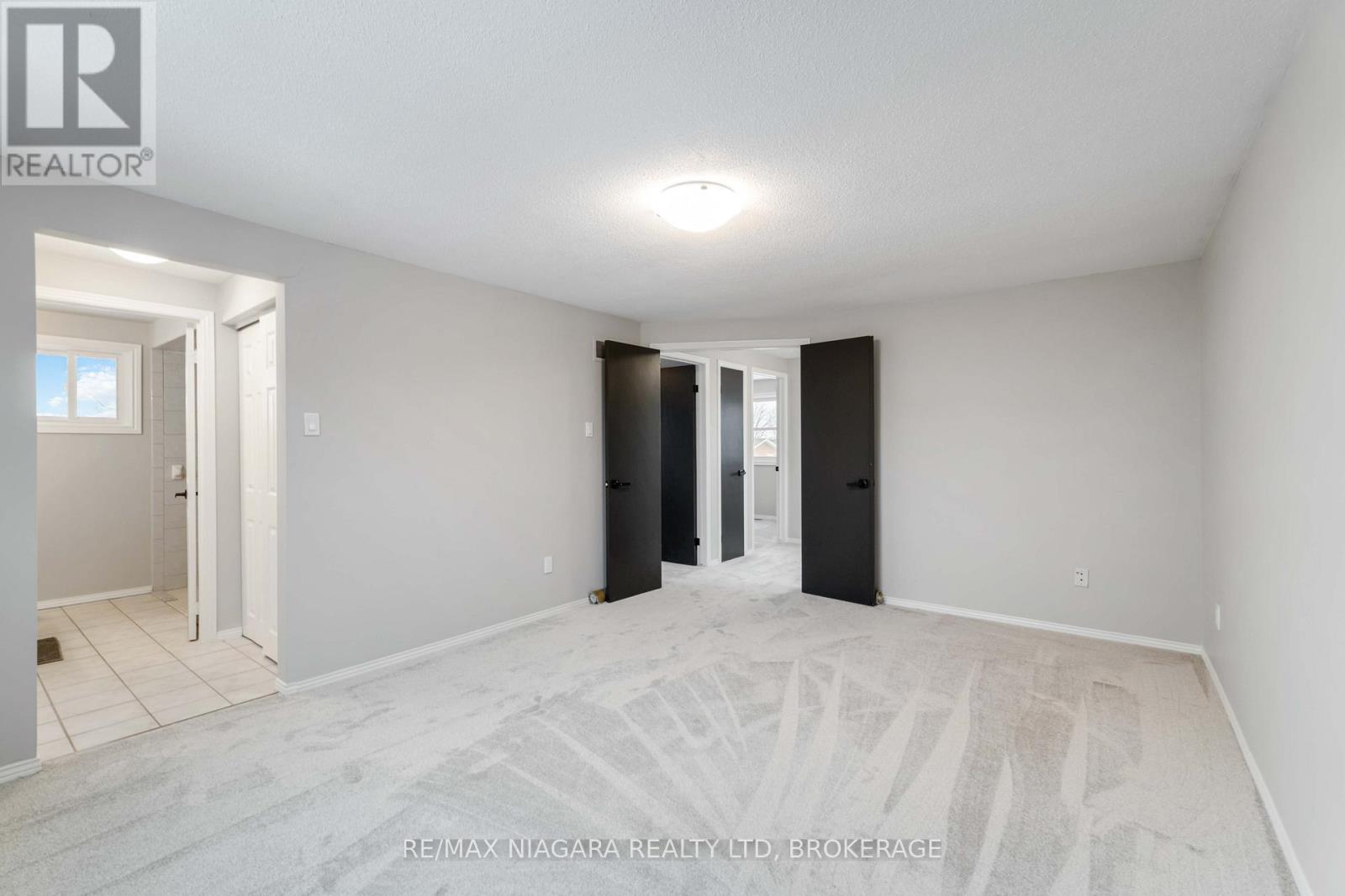 10 Donegel Place, Hamilton, Ontario  L9A 4Z6 - Photo 21 - X12838270