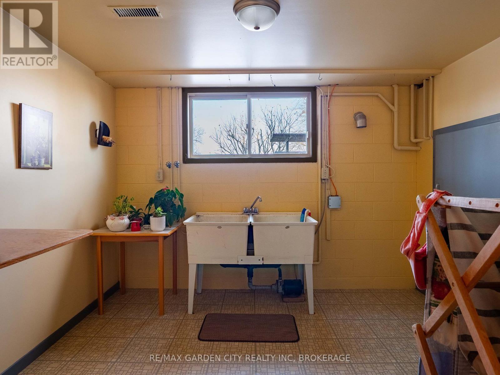 1609 Pelham Road, St. Catharines, Ontario  L2R 6P7 - Photo 29 - X12838272