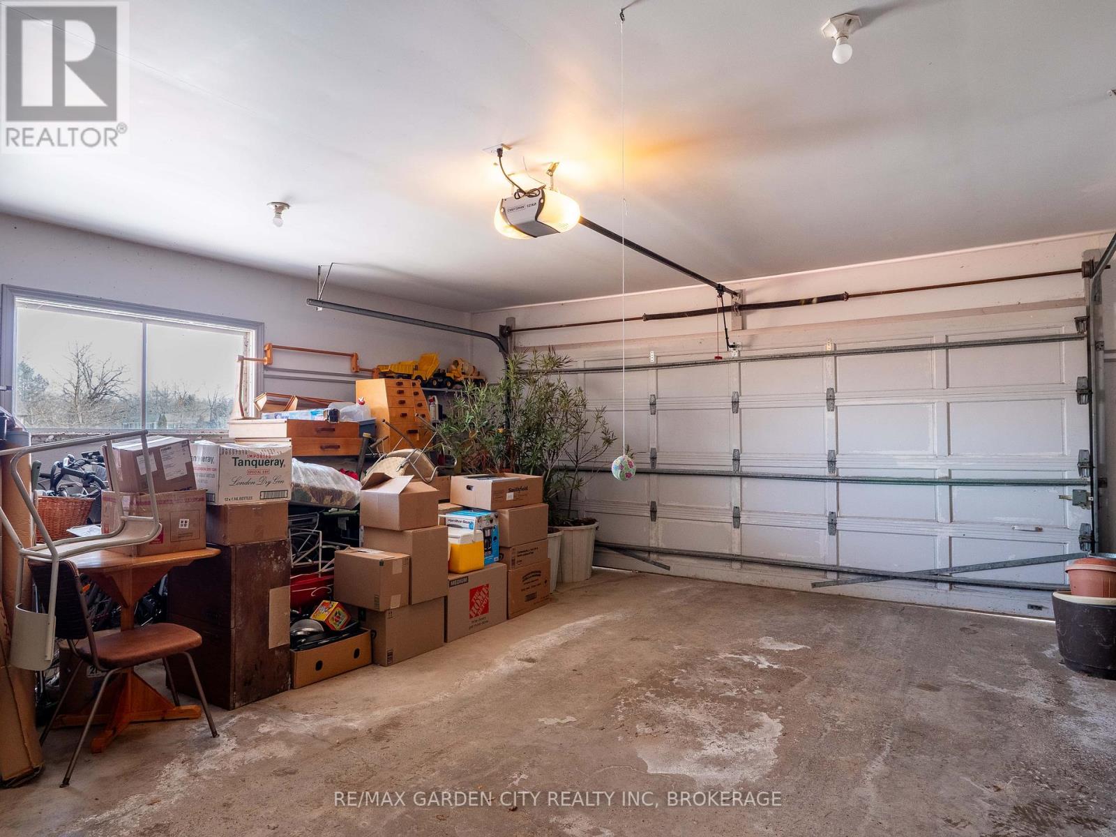 1609 Pelham Road, St. Catharines, Ontario  L2R 6P7 - Photo 35 - X12838272