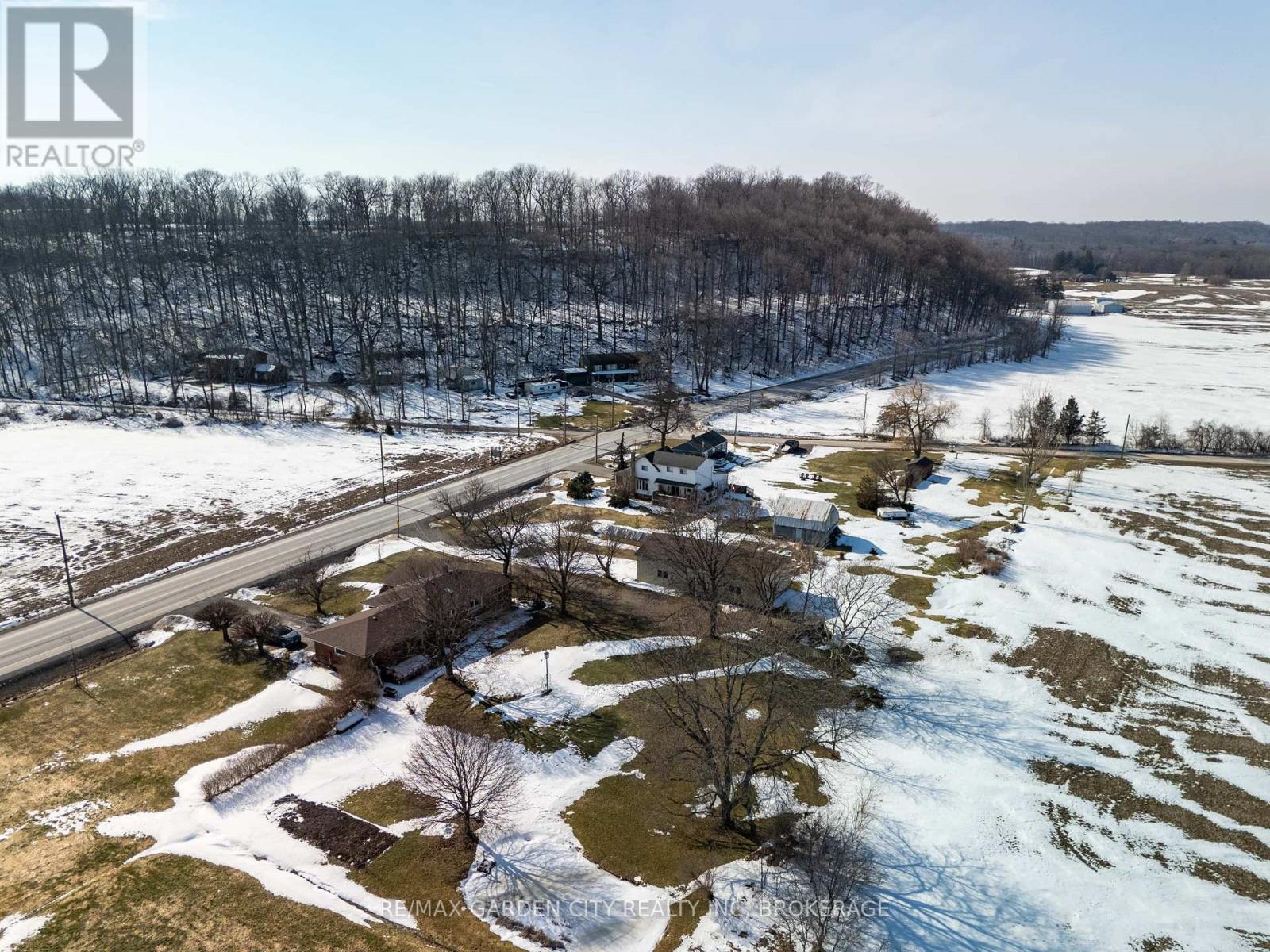 1609 Pelham Road, St. Catharines, Ontario  L2R 6P7 - Photo 7 - X12838272