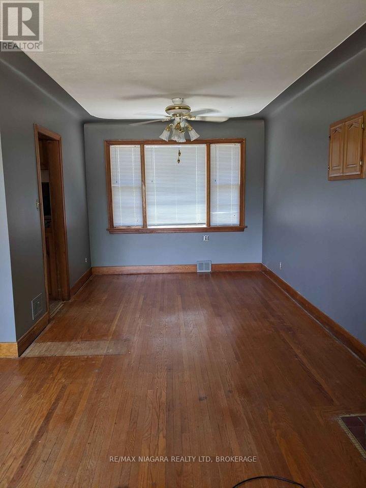 3251 Saint Paul Avenue, Niagara Falls, Ontario  L2J 2M2 - Photo 6 - X12838292
