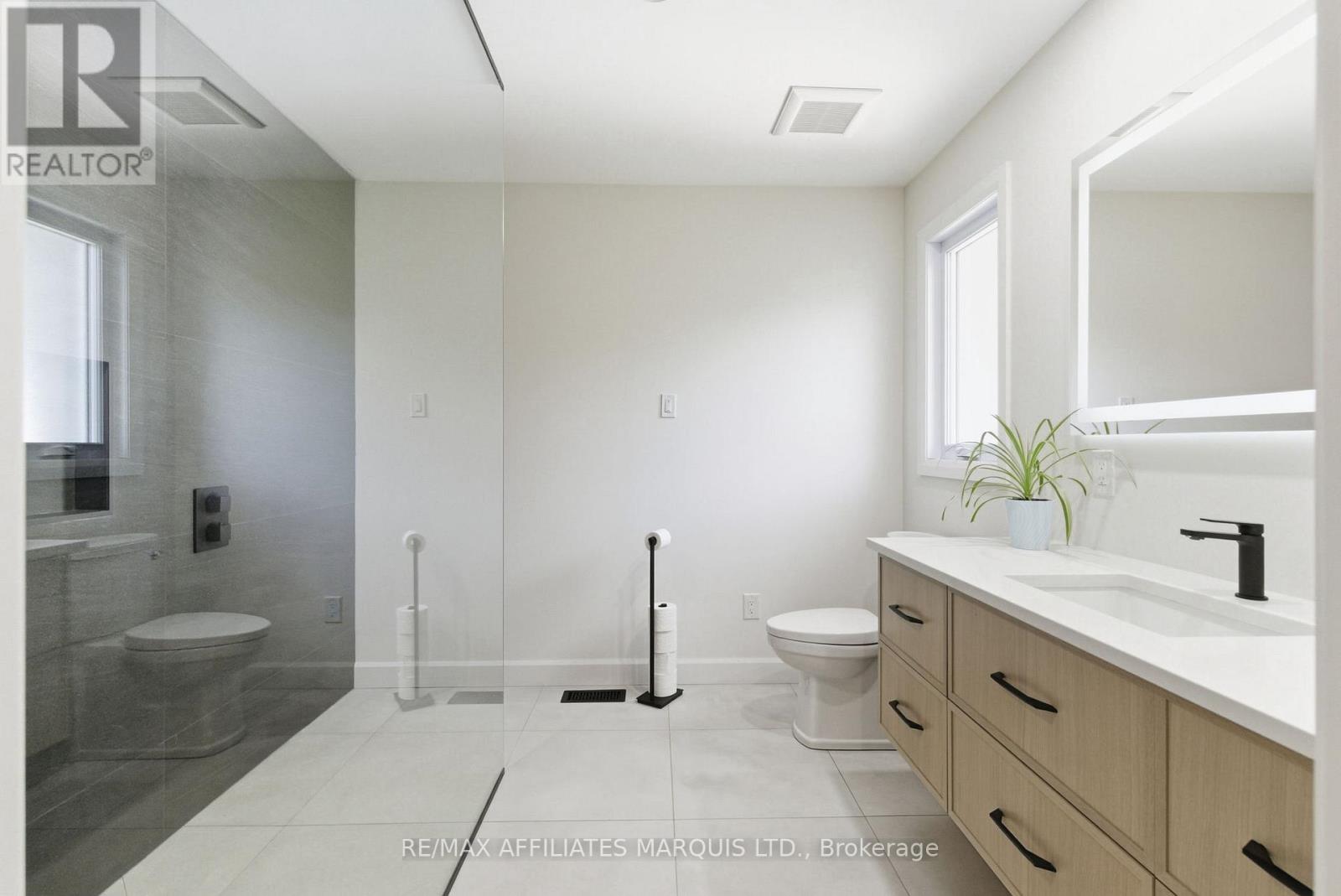 17026 Myers Road, South Stormont, Ontario  K0C 2A0 - Photo 13 - X12705964