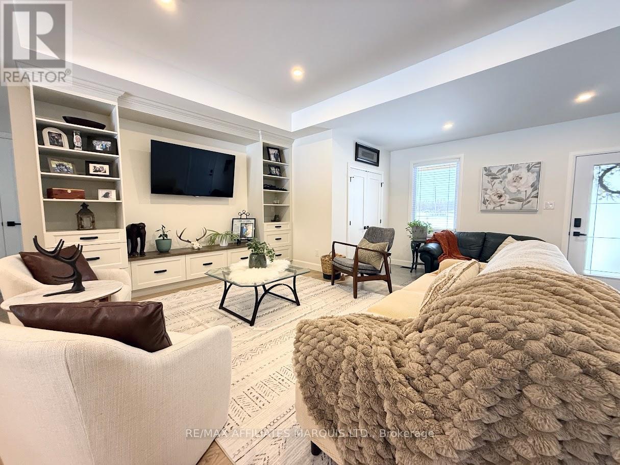 17026 Myers Road, South Stormont, Ontario  K0C 2A0 - Photo 8 - X12705964