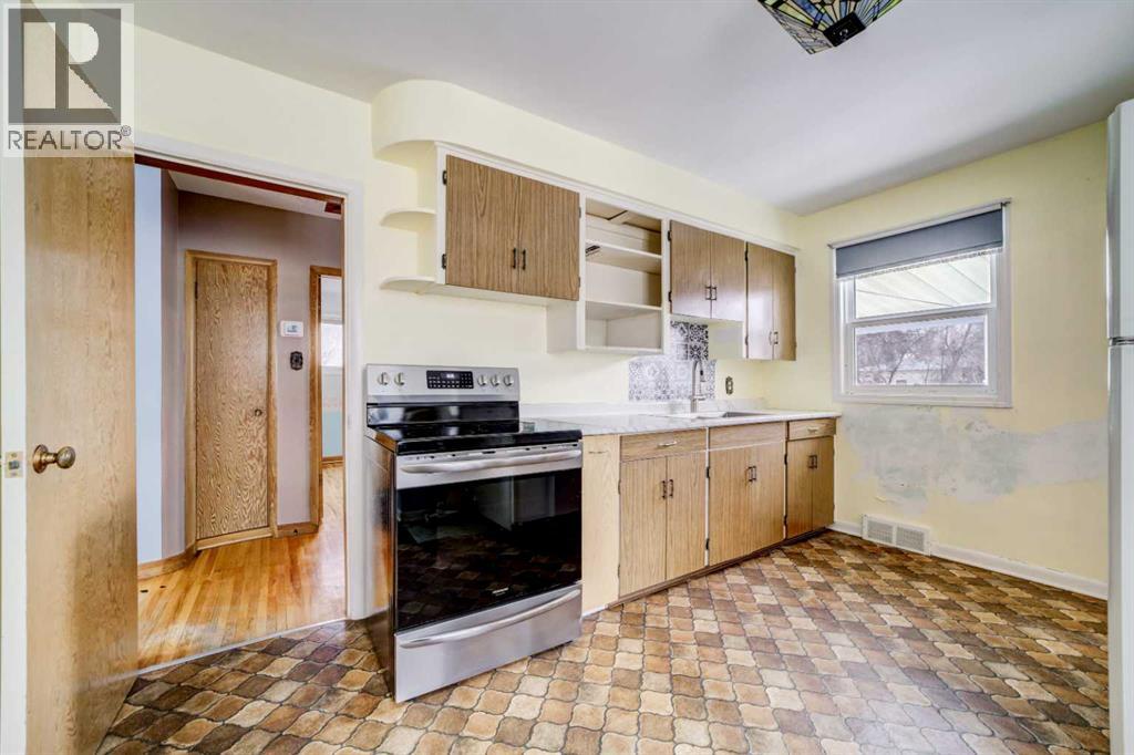 417 27 Street S, Lethbridge, Alberta  T1J 3S1 - Photo 16 - A2275866