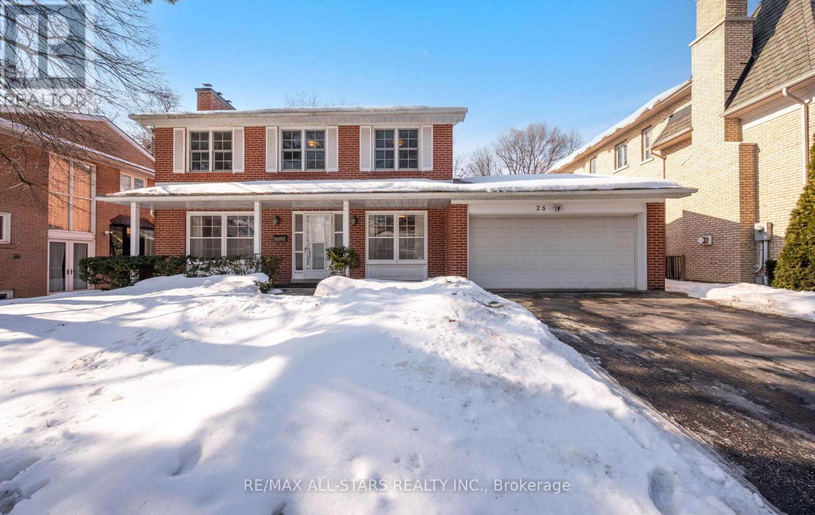 28 Montressor Drive, Toronto, Ontario  M2P 1Z1 - Photo 2 - C12838126