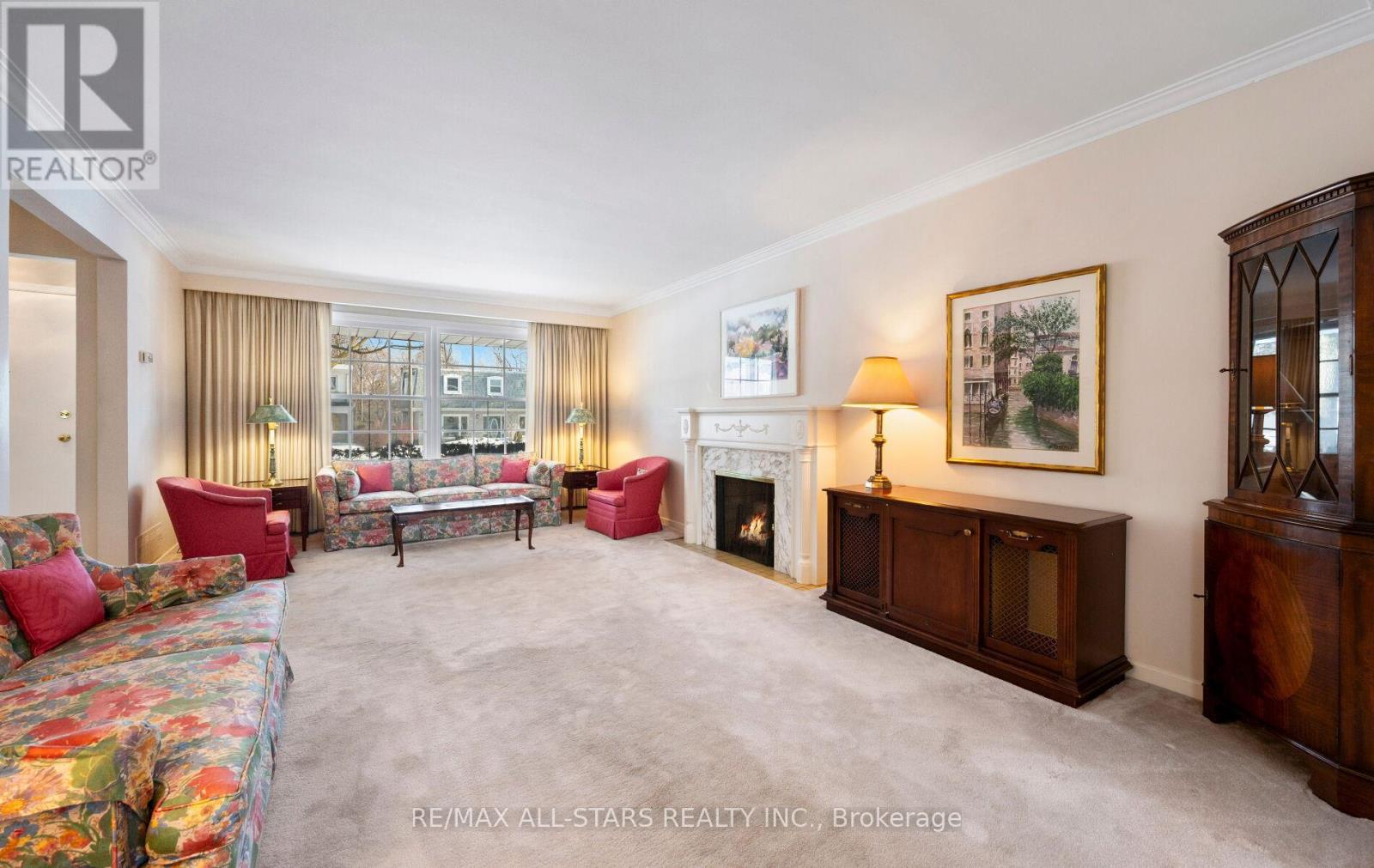 28 Montressor Drive, Toronto, Ontario  M2P 1Z1 - Photo 5 - C12838126