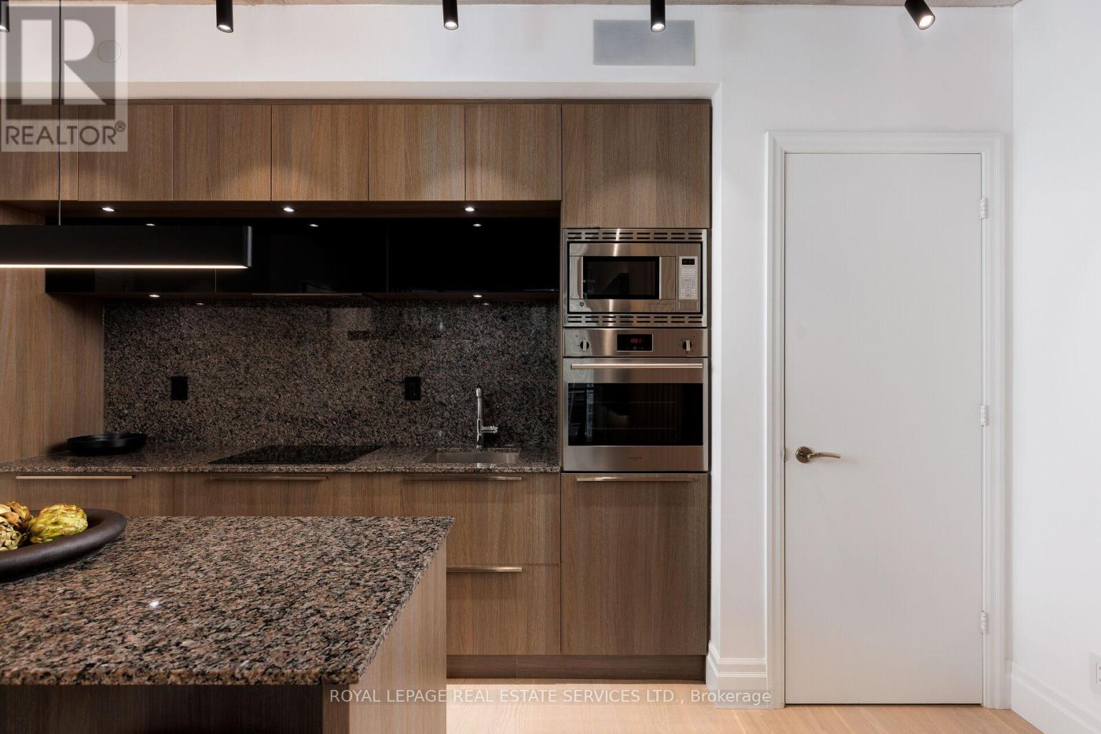 2301 - 88 Blue Jays Way, Toronto, Ontario  M5V 0L7 - Photo 20 - C12838188