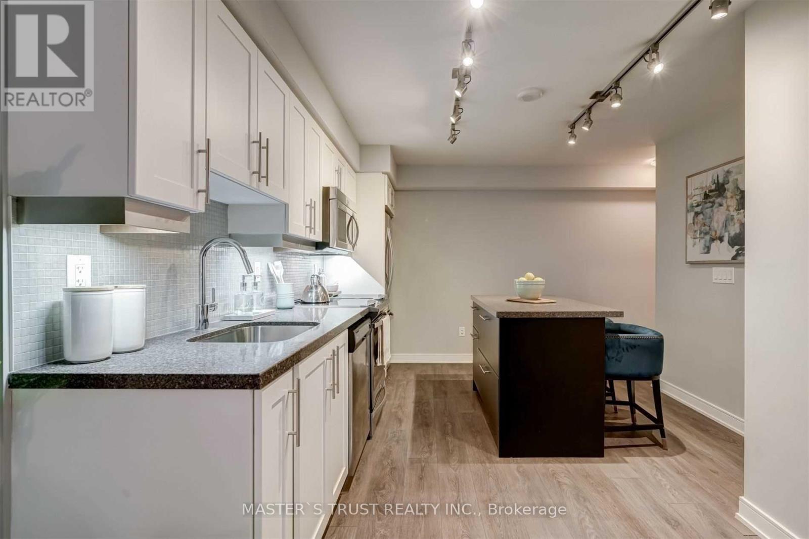 731 - 525 Adelaide Street W, Toronto (Waterfront Communities), Ontario  M5V 0N7 - Photo 3 - C12838306