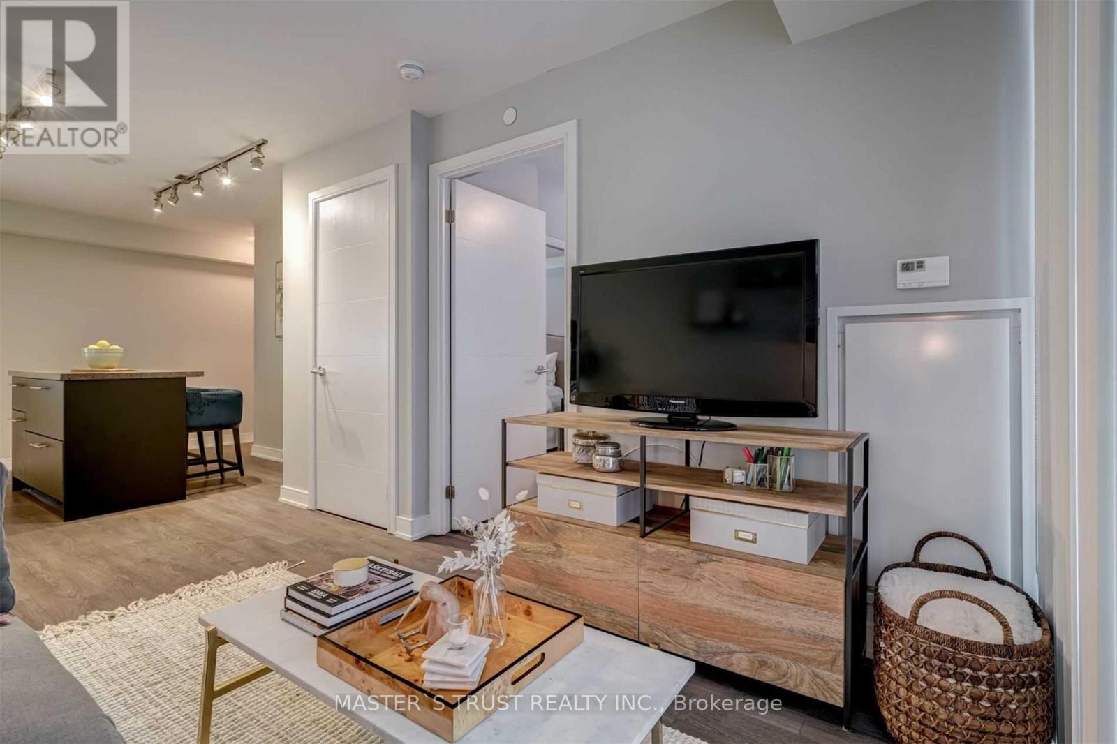 731 - 525 Adelaide Street W, Toronto (Waterfront Communities), Ontario  M5V 0N7 - Photo 6 - C12838306