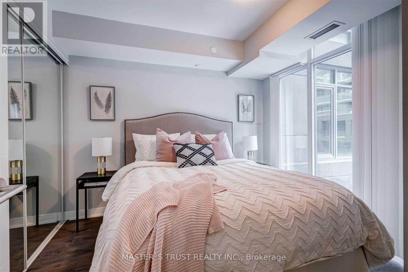 731 - 525 Adelaide Street W, Toronto (Waterfront Communities), Ontario  M5V 0N7 - Photo 8 - C12838306