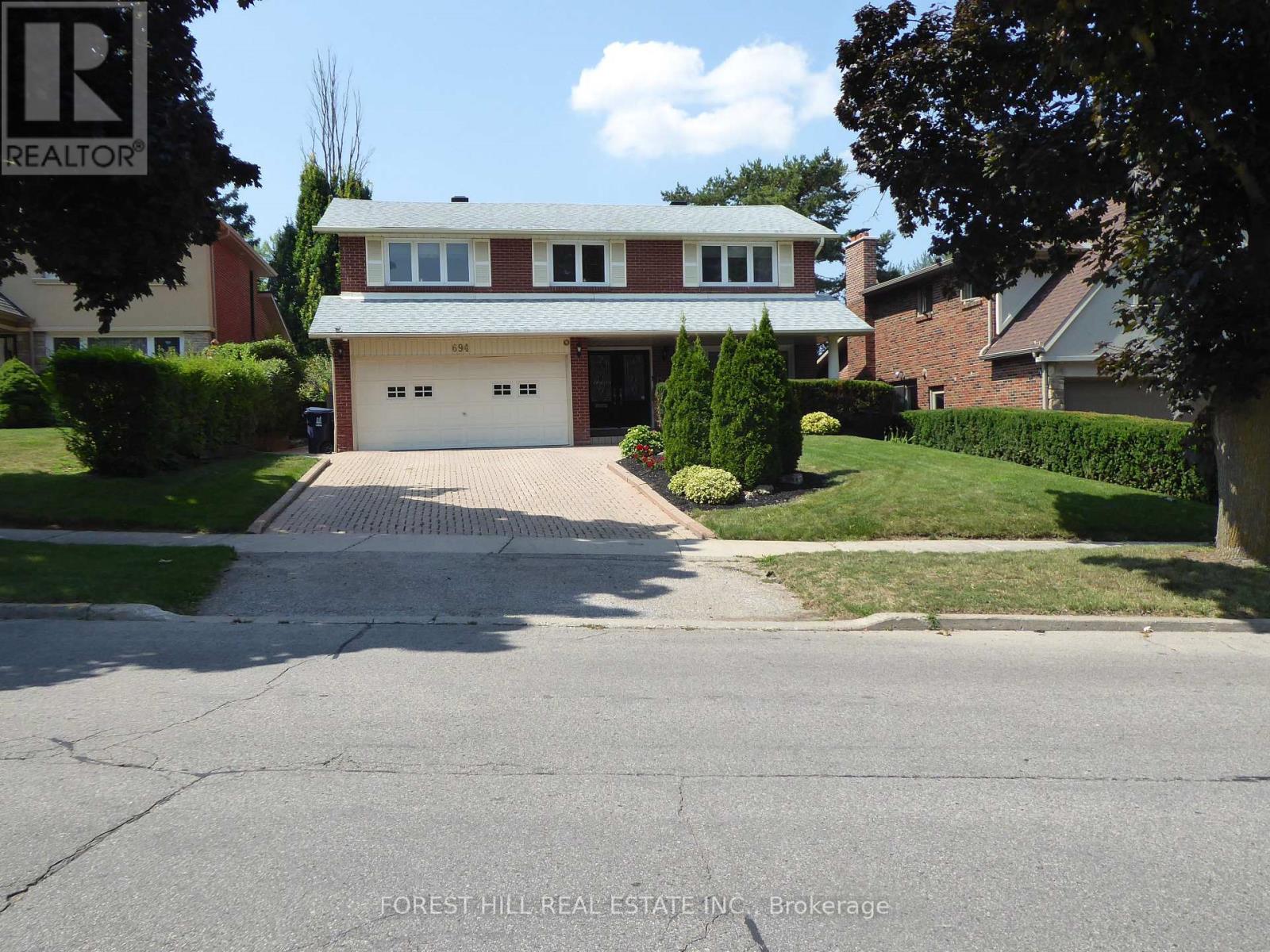 694 Conacher Drive, Toronto, Ontario  M2M 3N6 - Photo 2 - C12838330