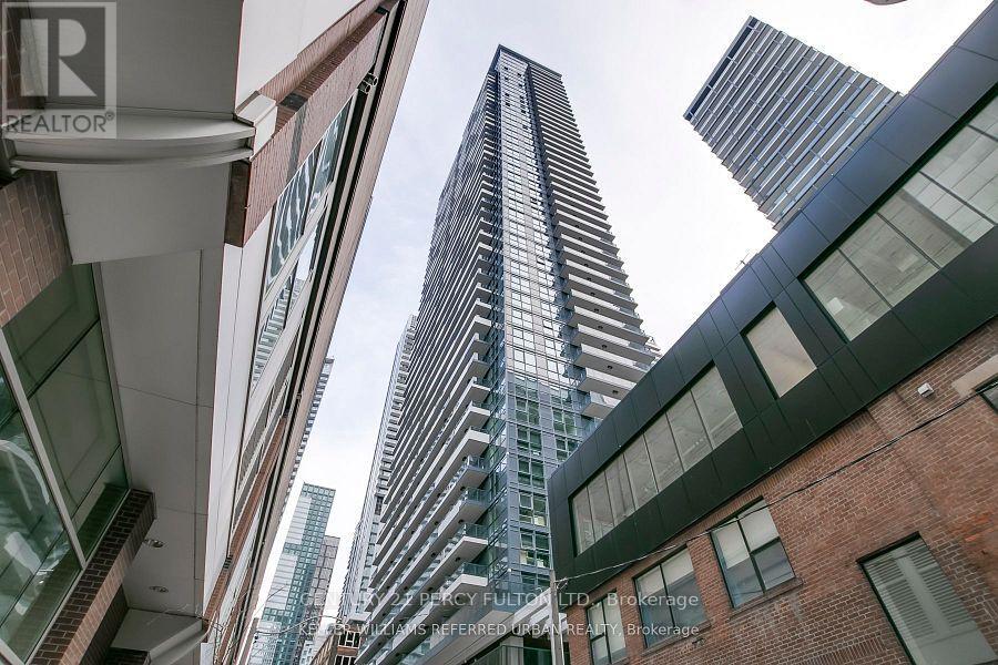 802 - 38 Widmer Street, Toronto, Ontario  M5V 2E9 - Photo 2 - C12838376