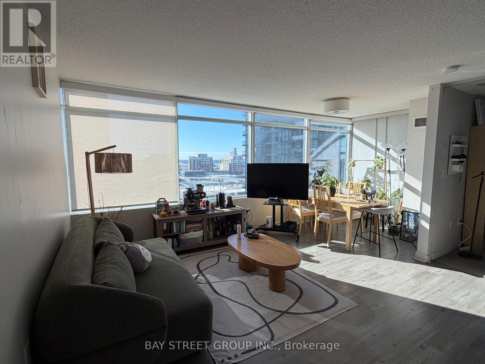 909 - 25 Telegram Mews, Toronto (Waterfront Communities), Ontario  M5V 3Z1 - Photo 4 - C12838396