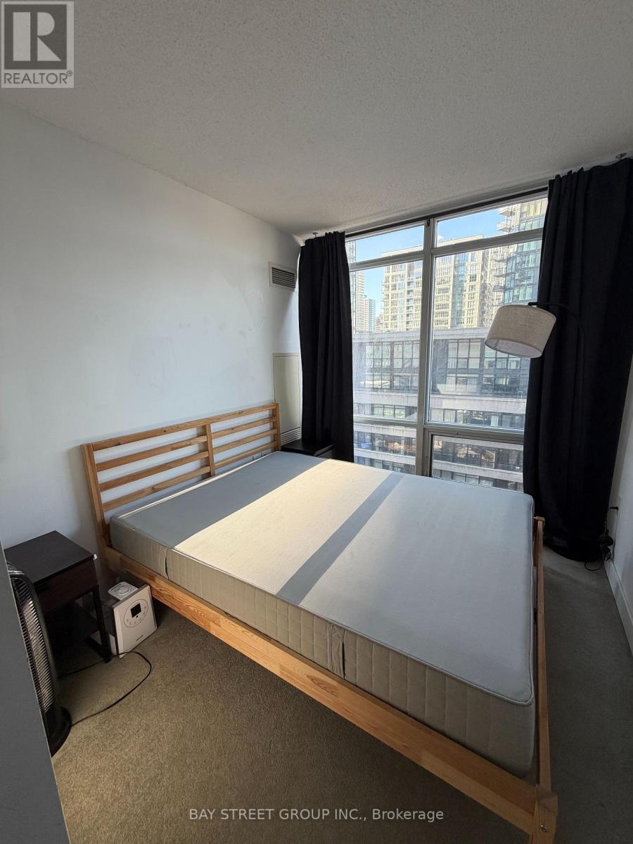 909 - 25 Telegram Mews, Toronto (Waterfront Communities), Ontario  M5V 3Z1 - Photo 9 - C12838396