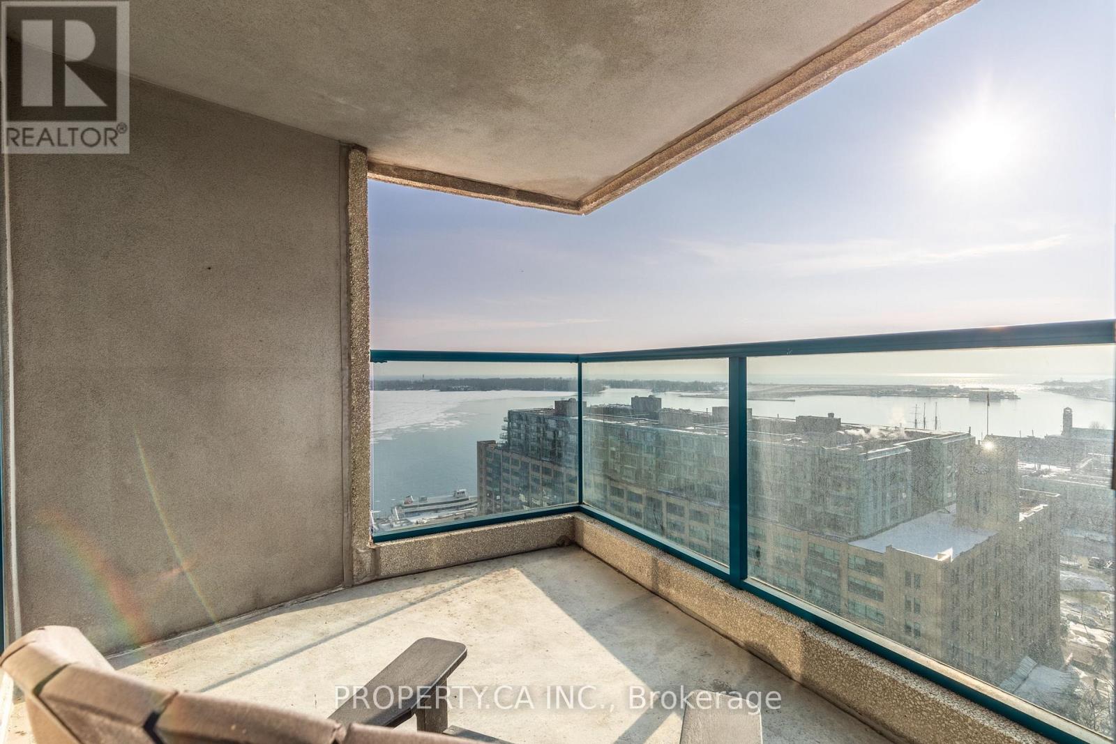 2212 - 77 Harbour Square, Toronto, Ontario  M5J 2S2 - Photo 21 - C12838438